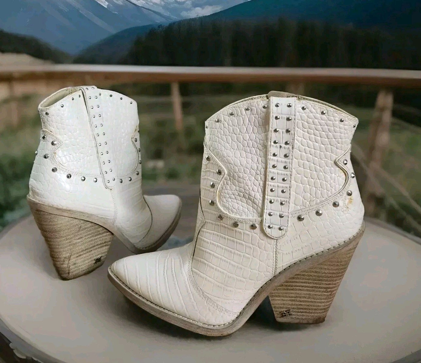 Sam Edelman women’s Iris2 studded leather Western boots in white size 8