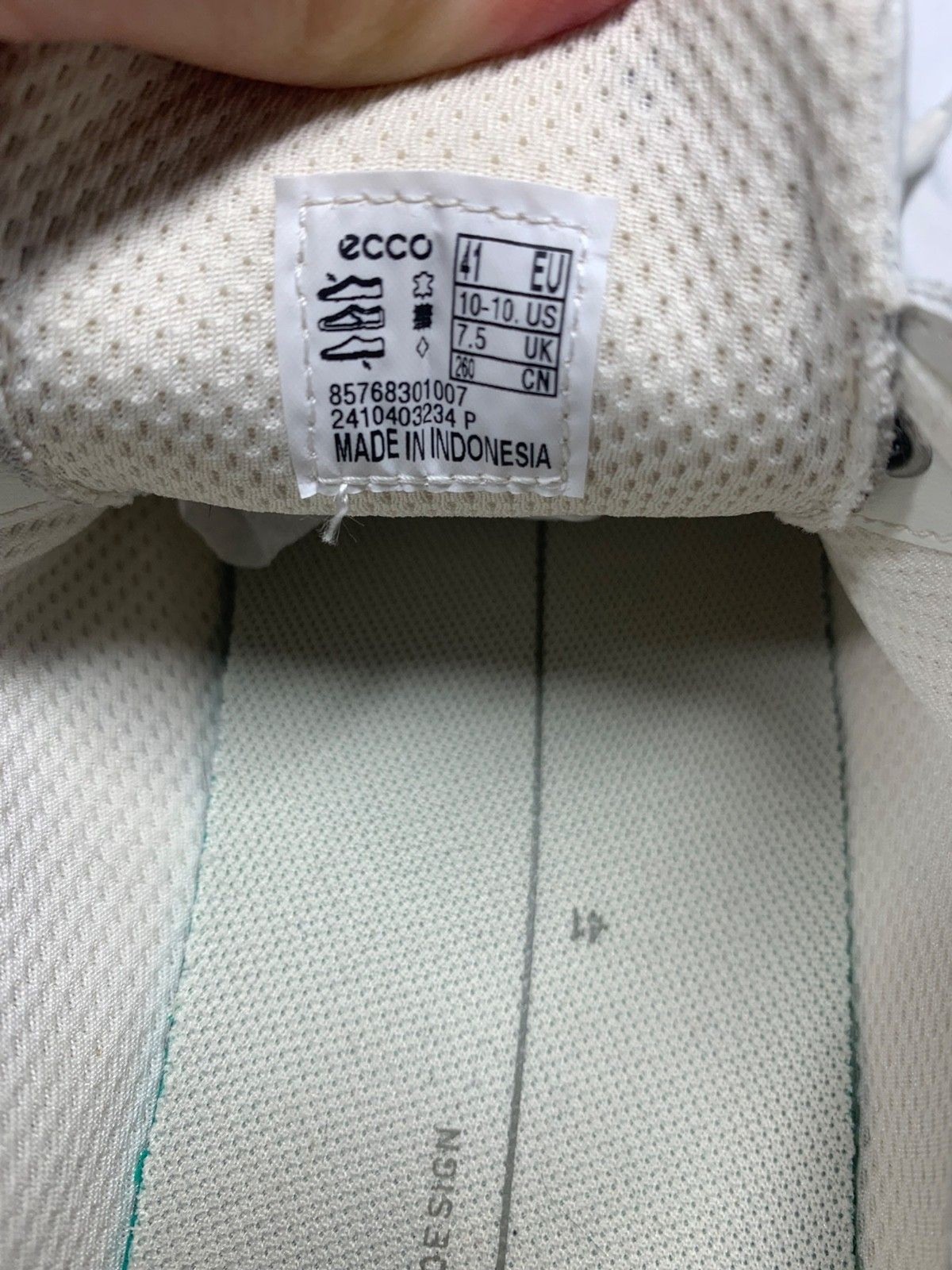 Ecco Soft Classic White Leather Sneakers Women’s Size US 10 – 10.5 EU 41