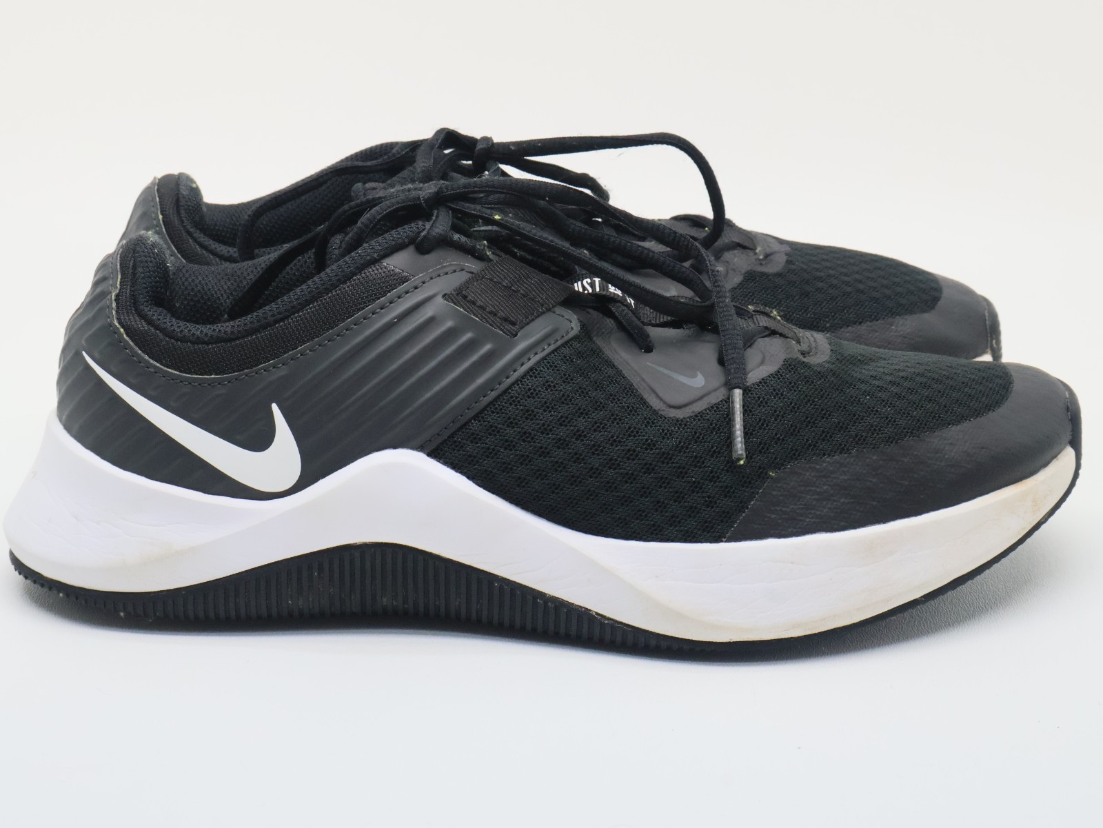 Nike Womens MC Trainer CU3584-004 Black White Lace-Up Sneaker Shoes Size 11