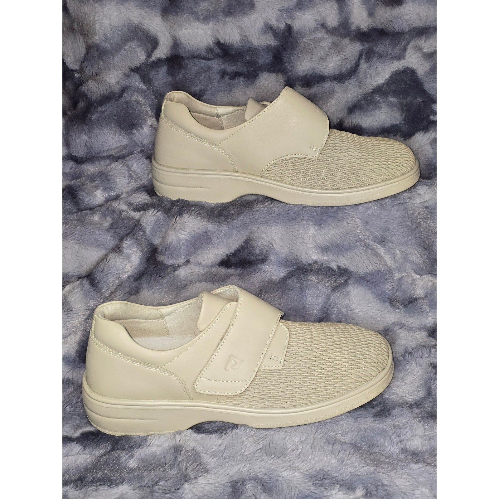 NWB Propet Olivia WPRX25 Bone Leather Upper Women’s Comfort Walking Shoes 10.5