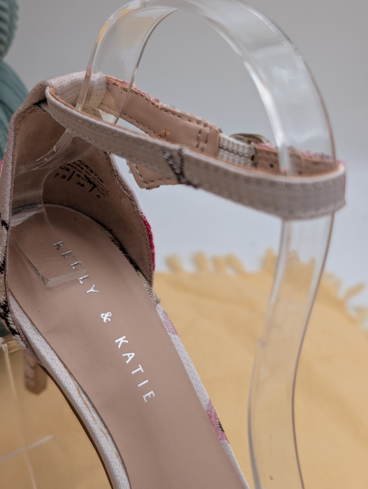 Kelly & Katie Kirstie Floral Ankle Strap Heeled Sandals Pink Multi Size 7.5 New