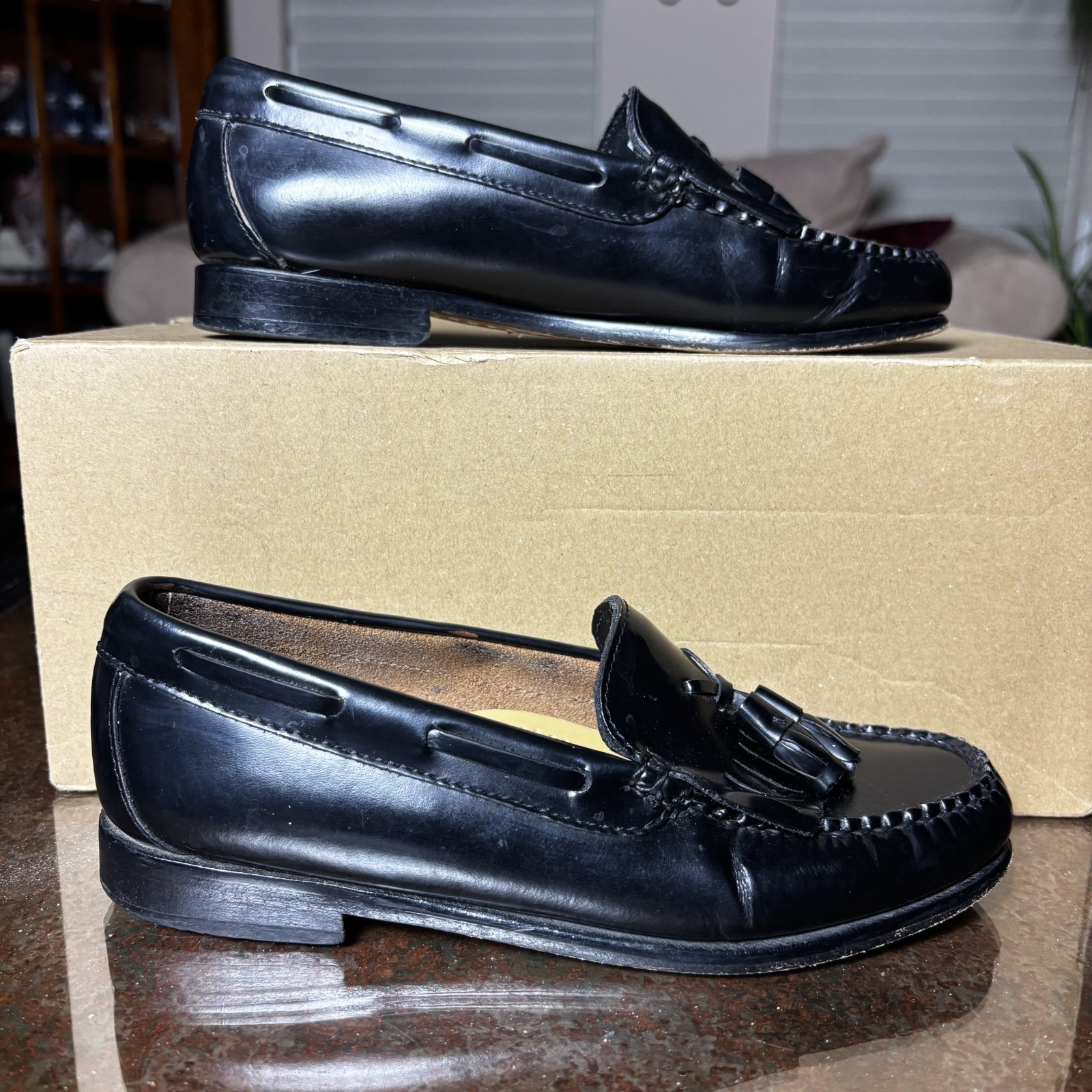 GH Bass Weejuns Penny Loafers Womens Size 5.5 Black Leather Tasseled Classic