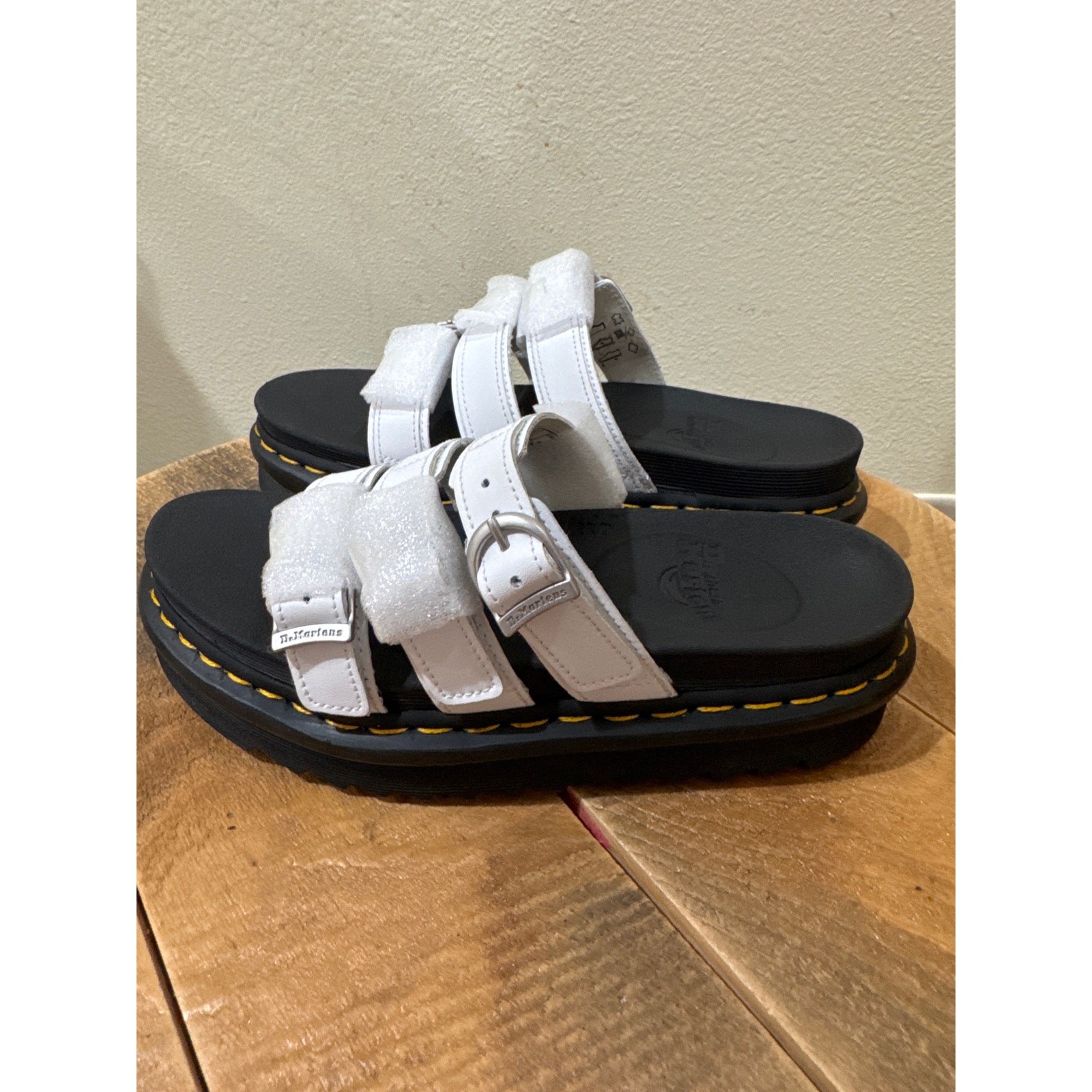 Womens Dr. Martens Blaire platform White Leather Slide Sandals white size 7 new