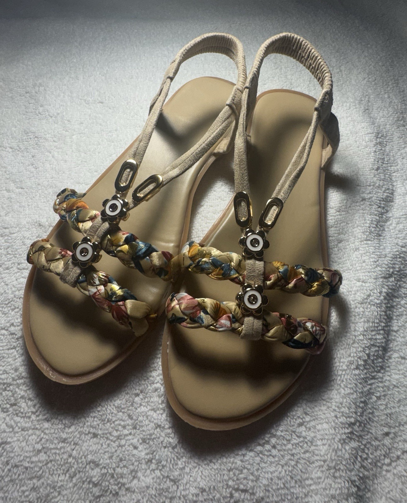 Bohemian Fashion Flat Sandals Embroidered Flower Vacation Beach Shoes Size 6.5