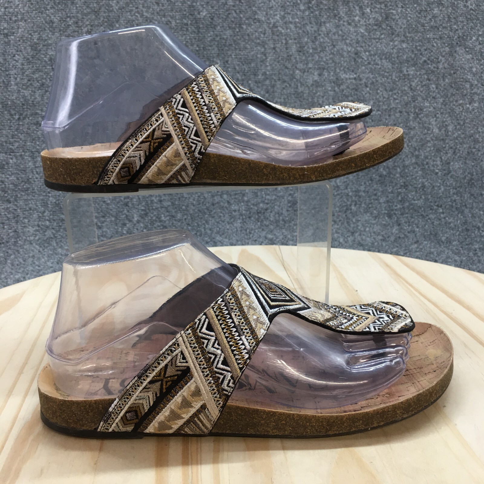 Sam & Libby Sandals Womens 7.5 Thong Multicolor Toe Post Comfort Flats Casual