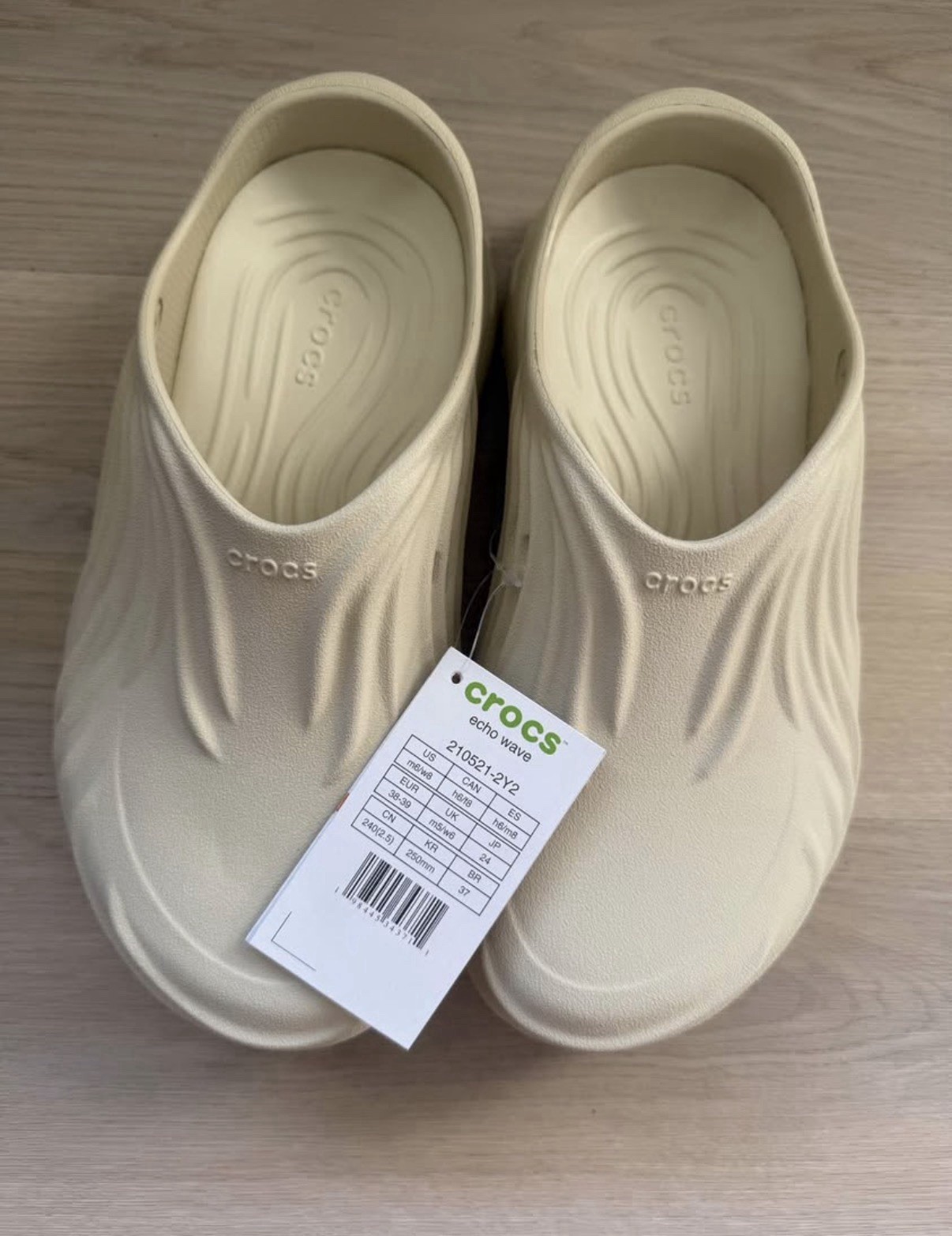 Crocs Echo Wave Shoe Bone Color – Size Men’s 6, Women’s 8