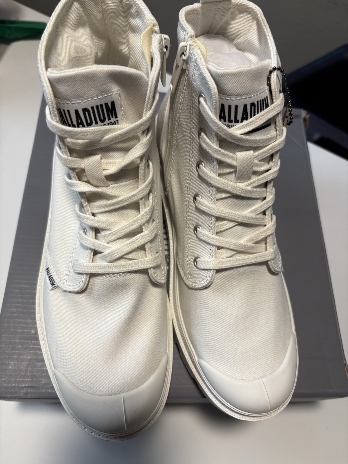 NEW Palladium Platform White Canvas Boots – Women’s 8 – Pampa