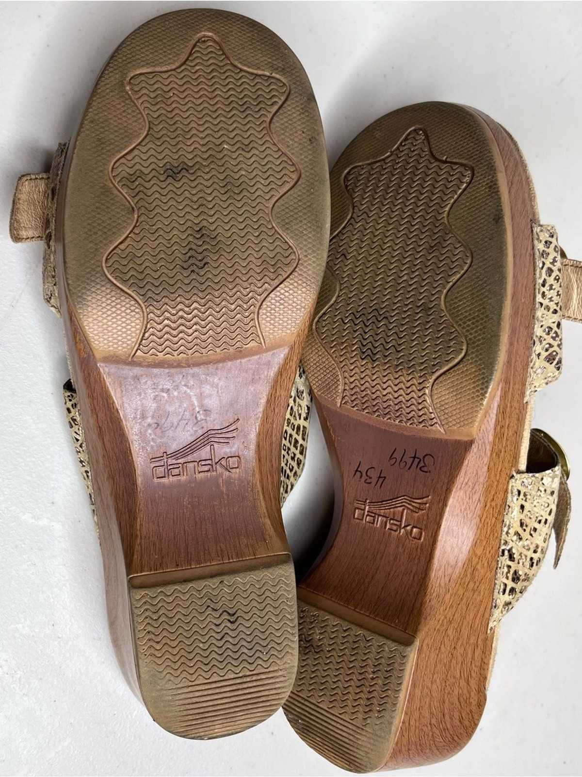 Dansko Sophie Snake Print Wooden Block Heel Sandals Sz 40