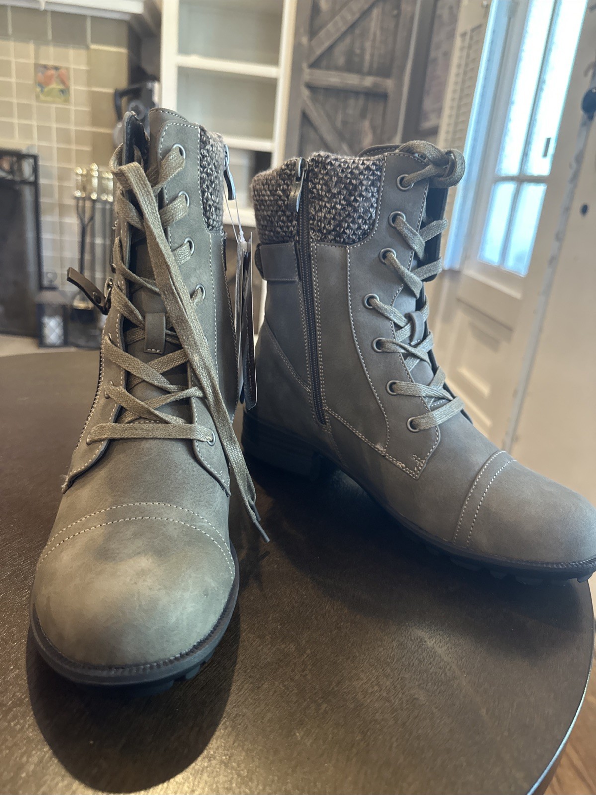 Wanderlust Womens Combat Boots Size US Size 9 Gray Waterproof Lace Up Vegan