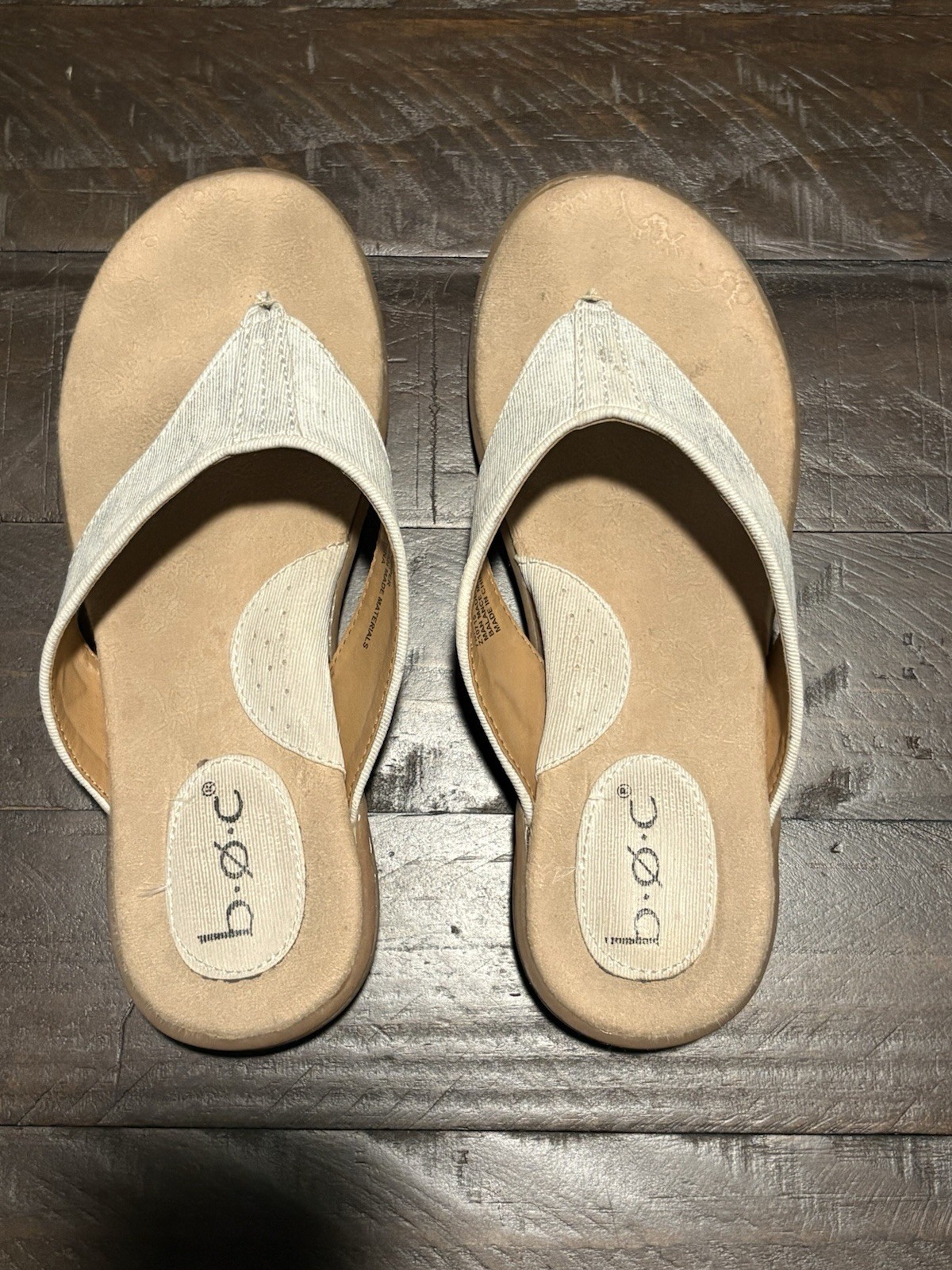 b.o.c. Women’s Thong Slip-On Sandals White US 7 M Casual Travel