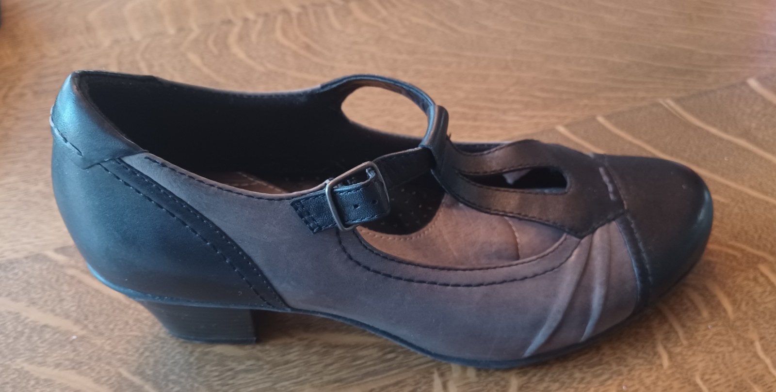 Earth Wanderlust 9.5B Dress Pump – Women’s
