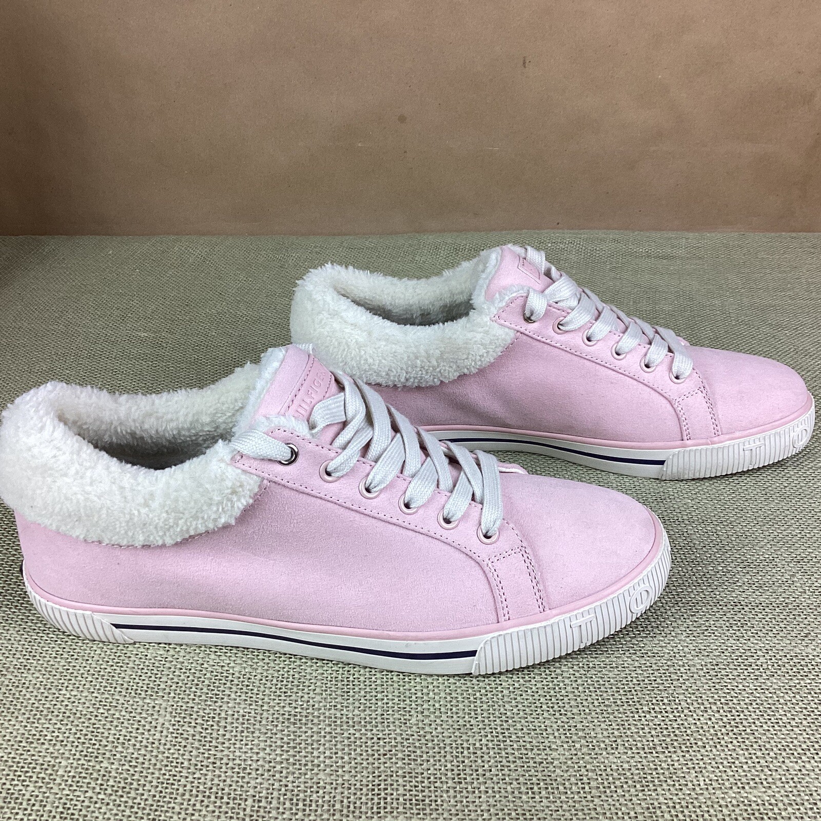 TOMMY HILFIGER Pink Faux Fur Suede Sneakers Olivee2 Low Top Women’s Size 9.5M