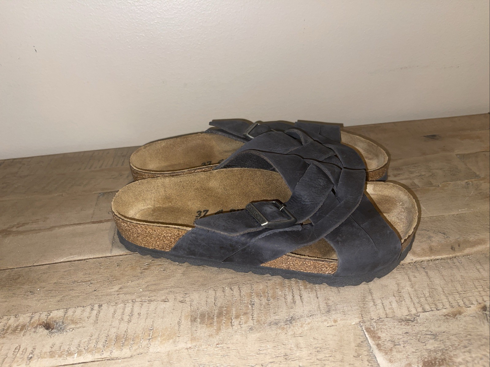 Birkenstock Lugano Women’s Black Leather Cross Straps Sandals Size 6-6.5 EU 37