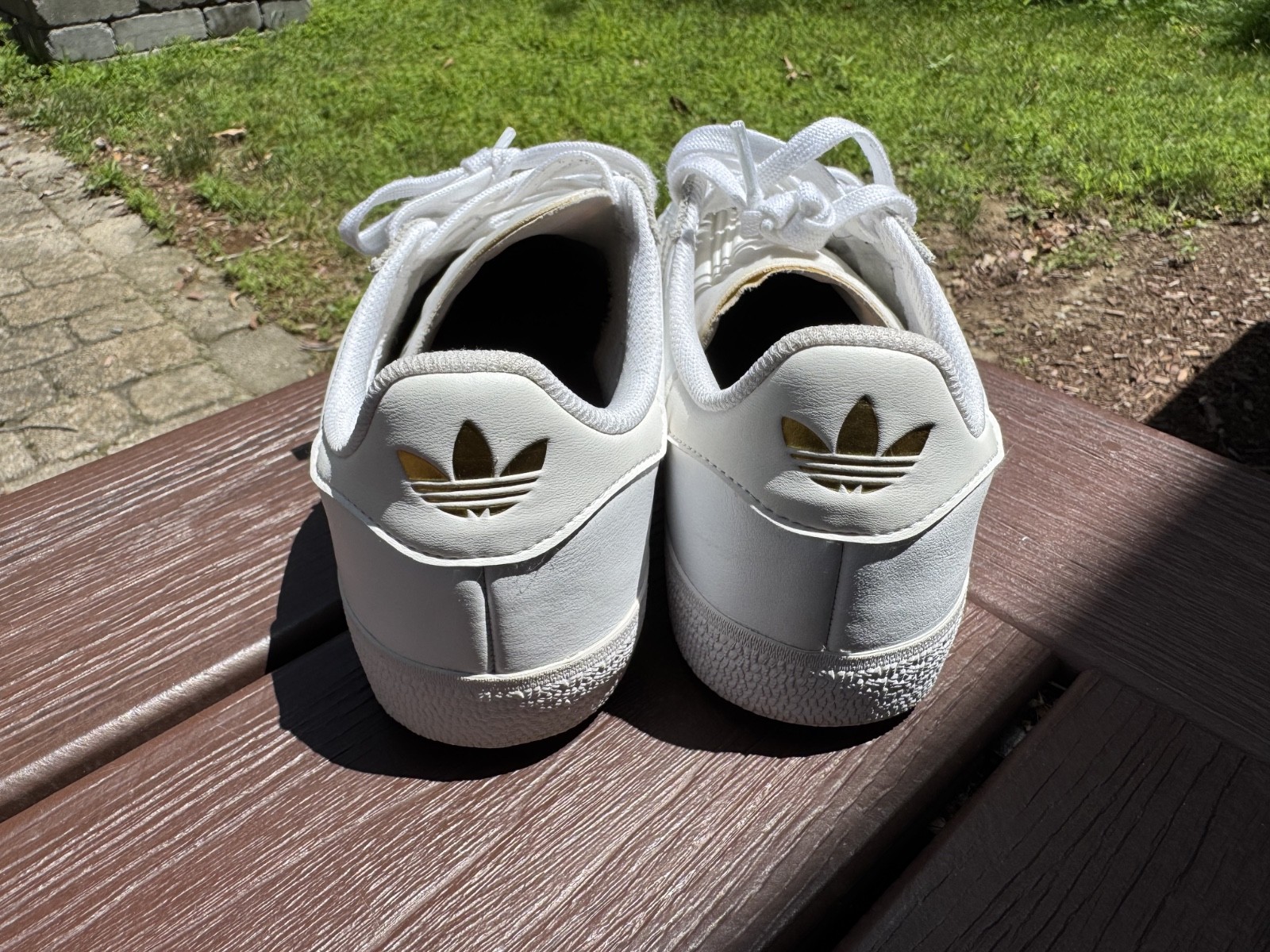 Men’s US 8.5, Women’s US 10 – Adidas Classic Gazelle Sneakers – White, Leather