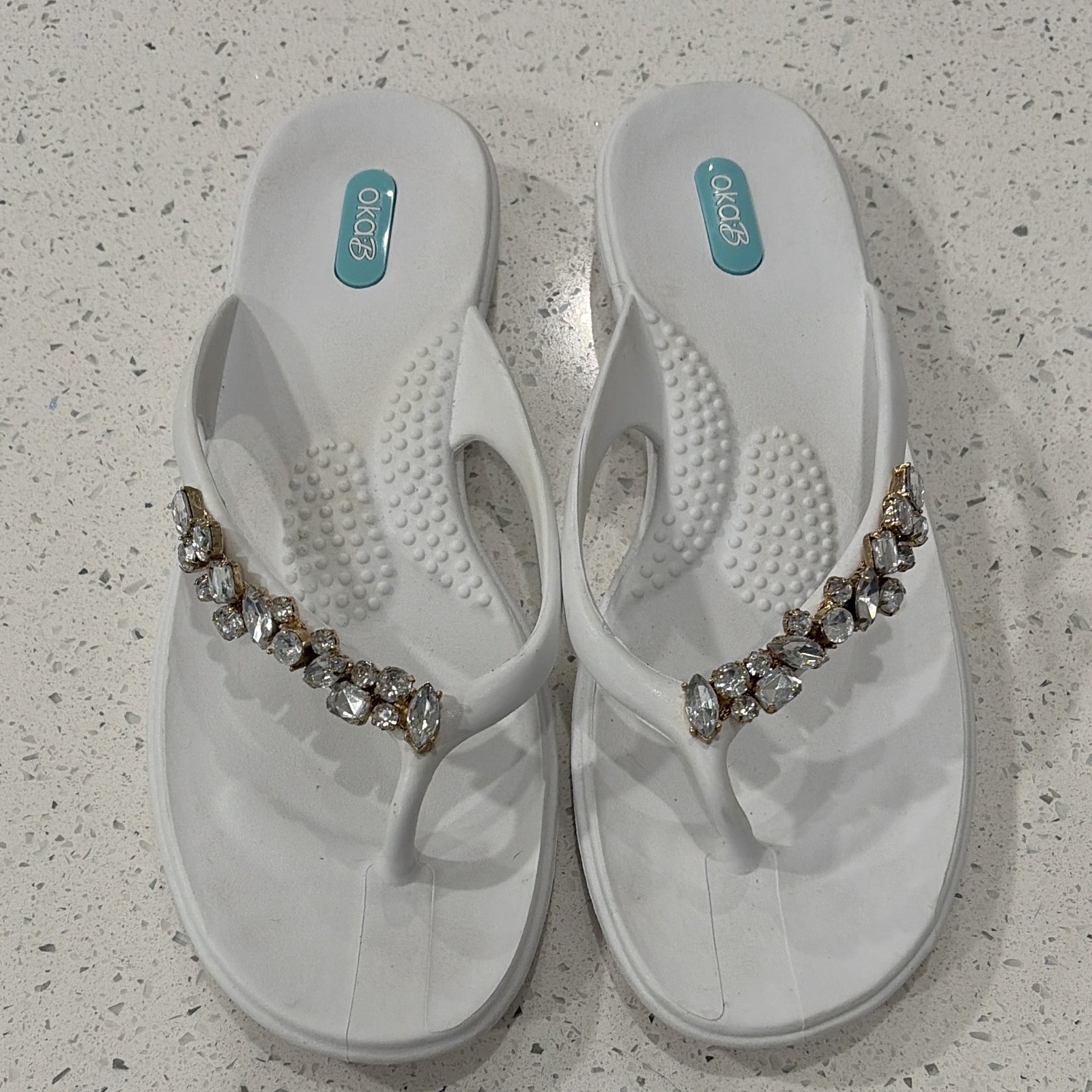 Oka-B White Synthetic Thong Sandals Rhinestone Strap Comfort Women 10