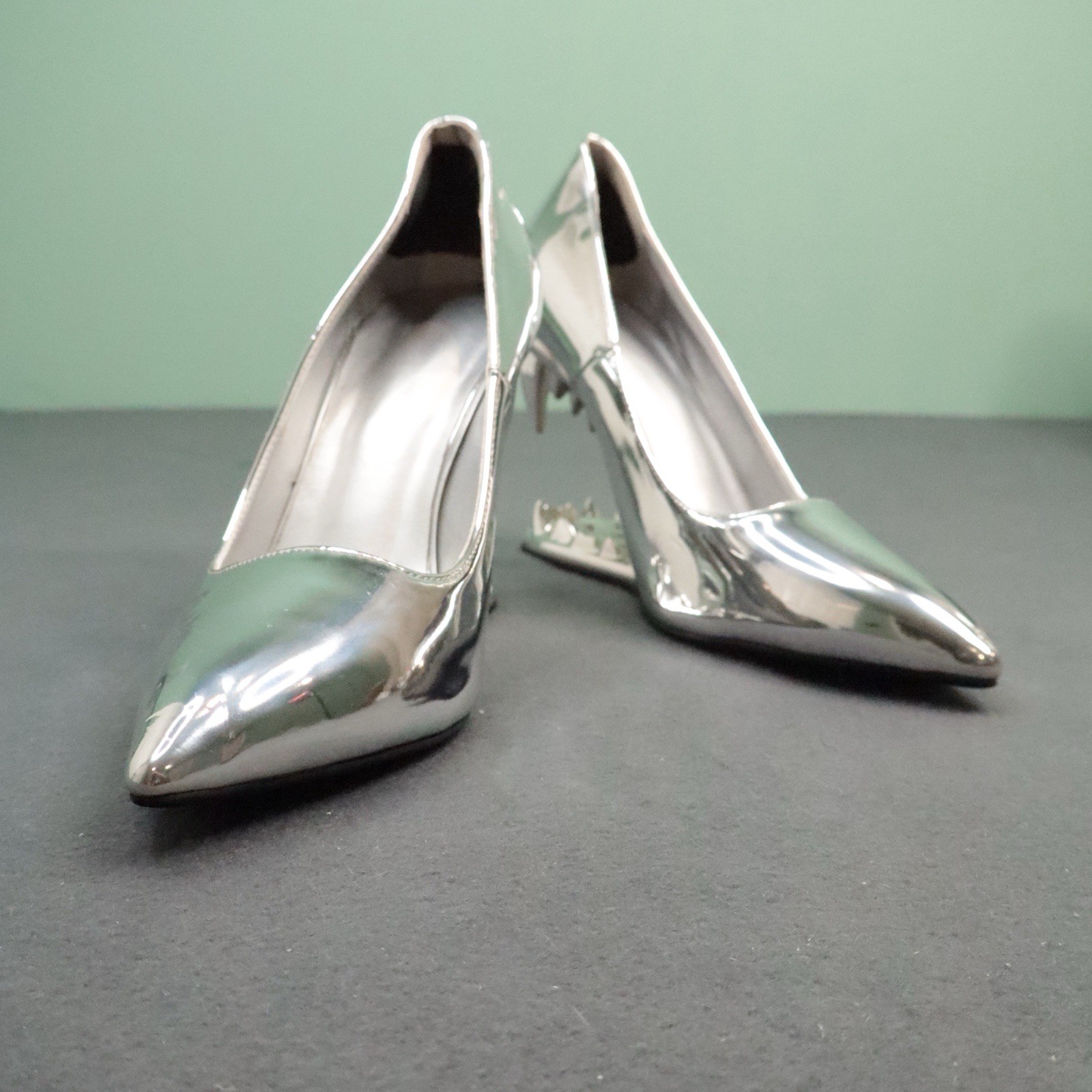Metallic Silver Chrome Monster Teeth Jaw Heels Pointed Pumps Women Size 9.5