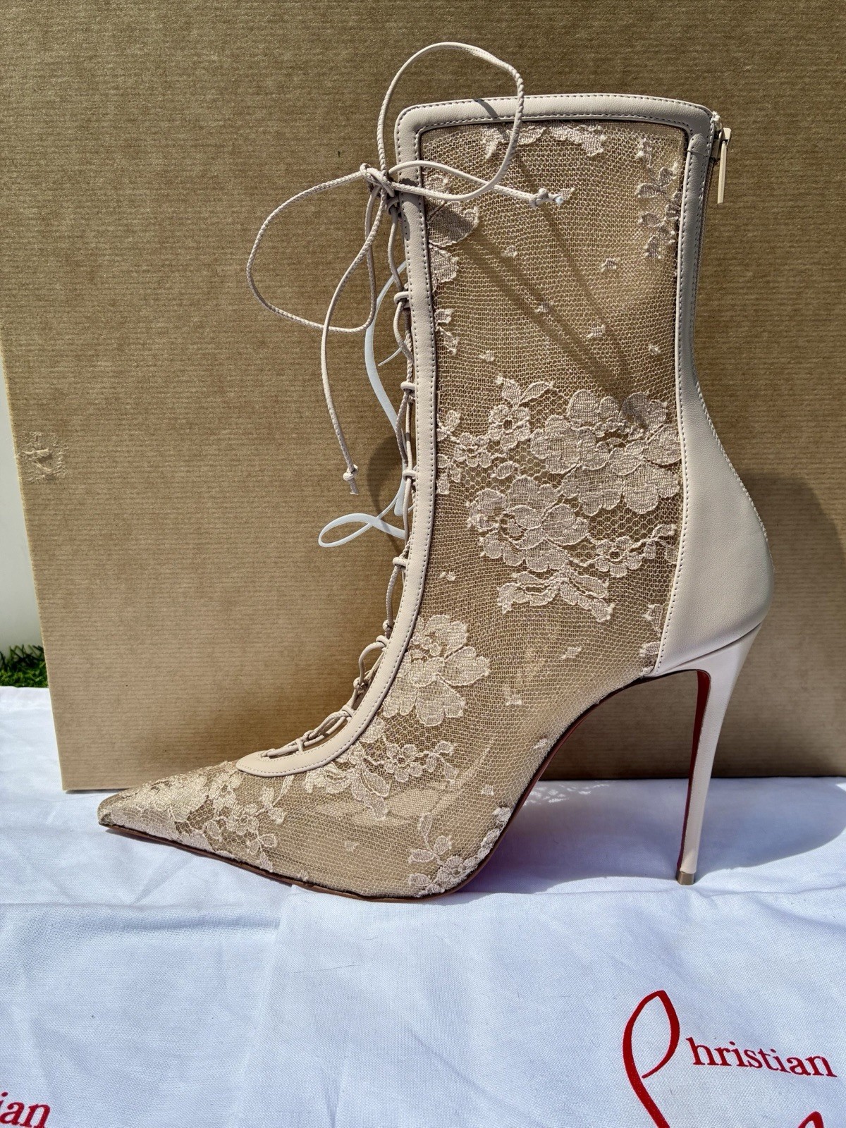 CHRISTIAN LOUBOUTIN KM LACE BOOTY 100 CORSET ANKLE STILETTO IVORY BOOTIE SZ 40