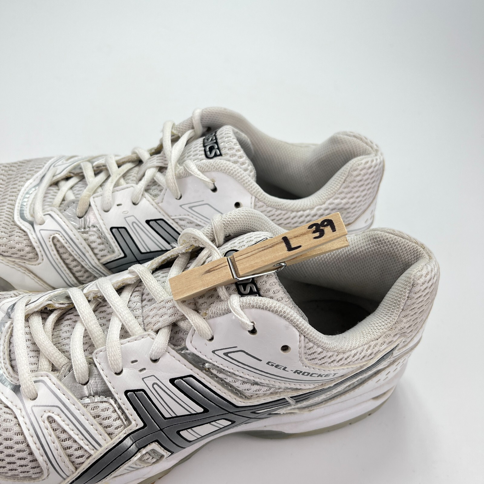 Asics Gel Rocket 7 White Silver Athletic Volleyball Tennis Shoes Women Size 8.5