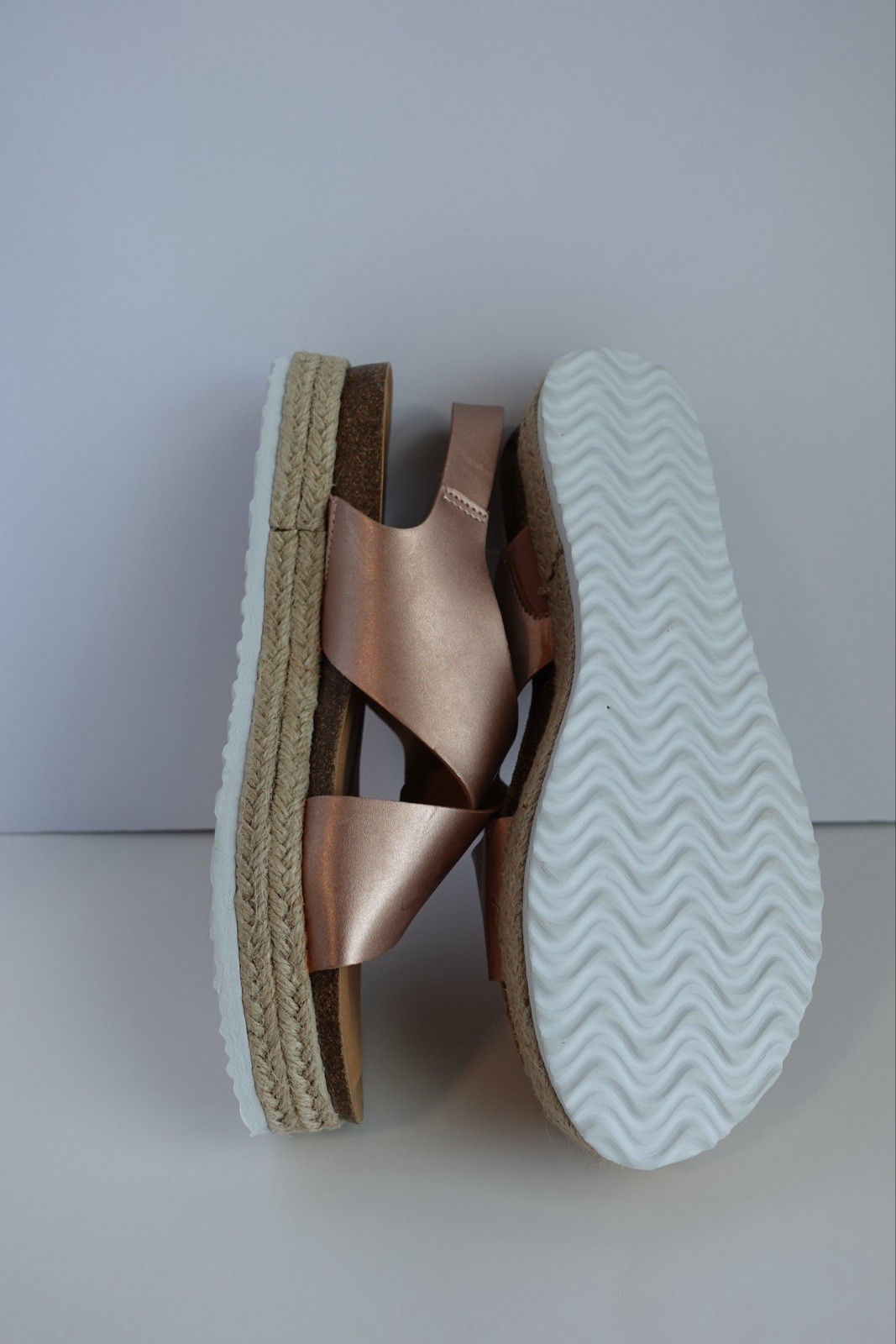 Secret Celebrity Women Rose Gold Espadrille Wedge Sandals US 11