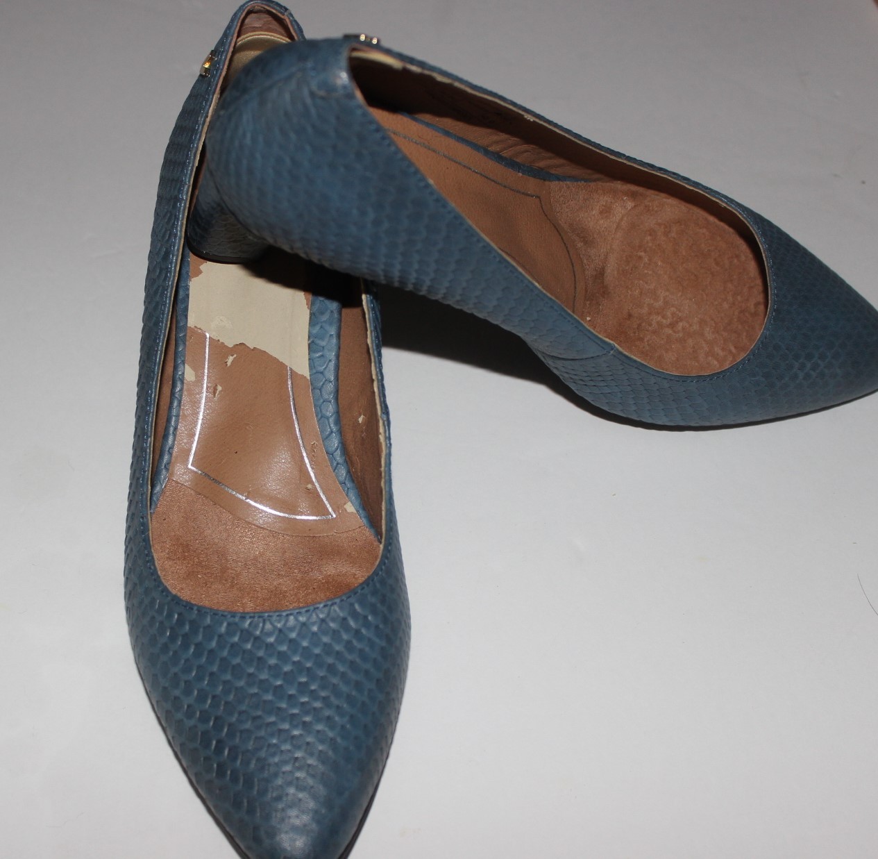 Women’s VIONIC Madison Mia Block Pump Heels Blue Snake Print Leather Shoes Sz 7