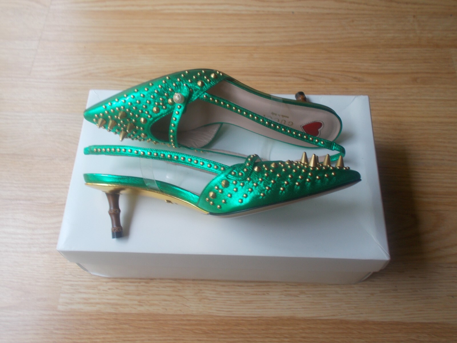 $1410 Gucci Unia Metallic Spike Studded Pearl Sandals Bamboo Heels 36 US 6 NEW