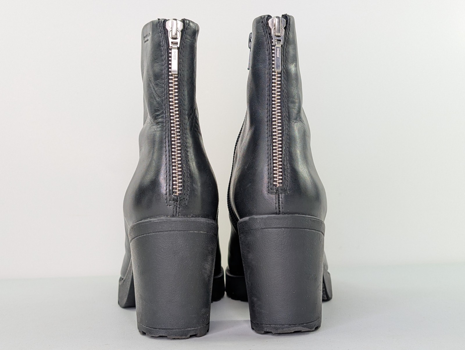 Vagabond Grace Boot Size 39 US 8 Black Leather Chunky Bootie Block Heel Side Zip