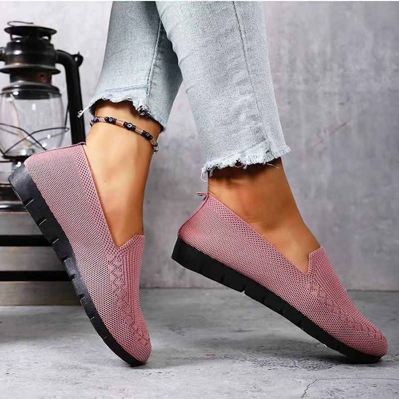 Women’s Knit Loafers Lightweight Anti Slip Flat Shoes for Daily Casual Wear.