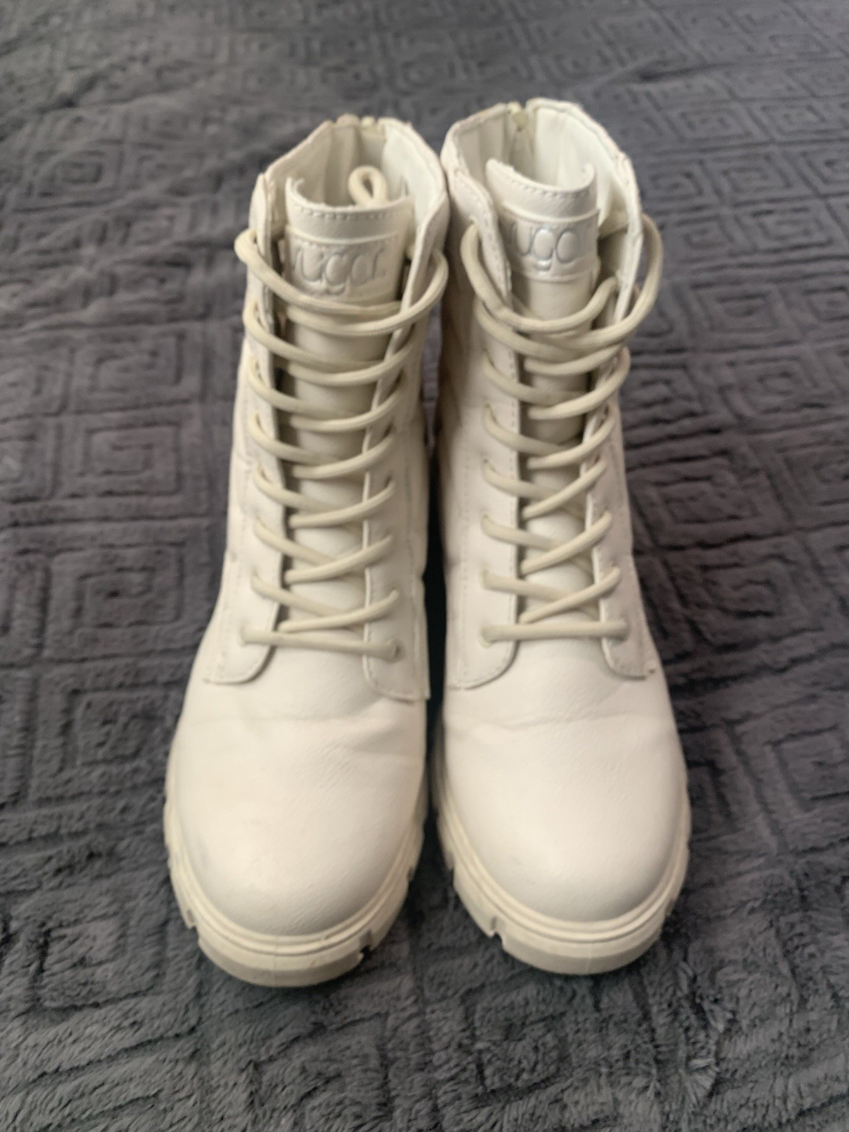 Sugar Women’s Ivory Quilted Lace-Up Side Zip Combat Ankle Boots Sz 9