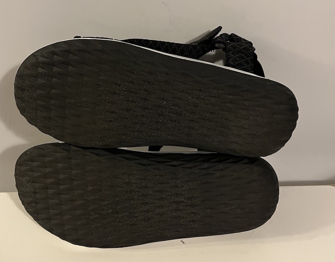 Magellan Outdoors Adjustable Strap Sandals Water Resistant Size US 7 M Black
