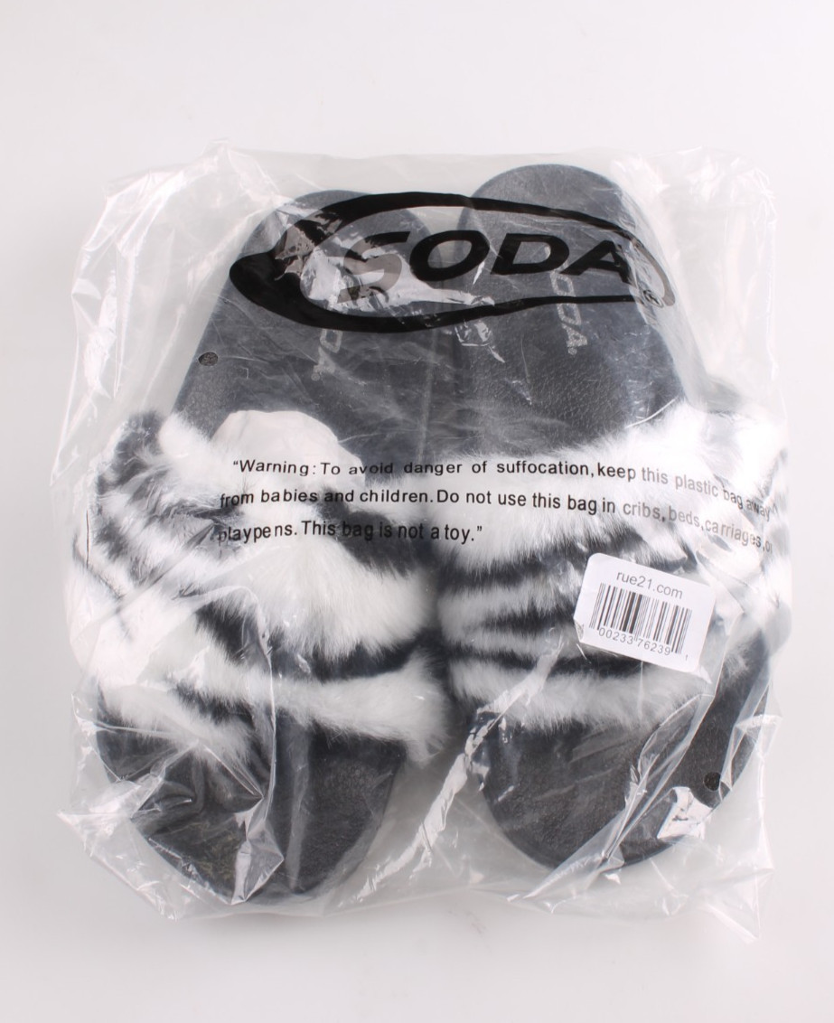 Soda Women’s Fuzzy Slides Black Zebra Faux Fur Slippers Sizes 6, 7, 8 NWT Sandal