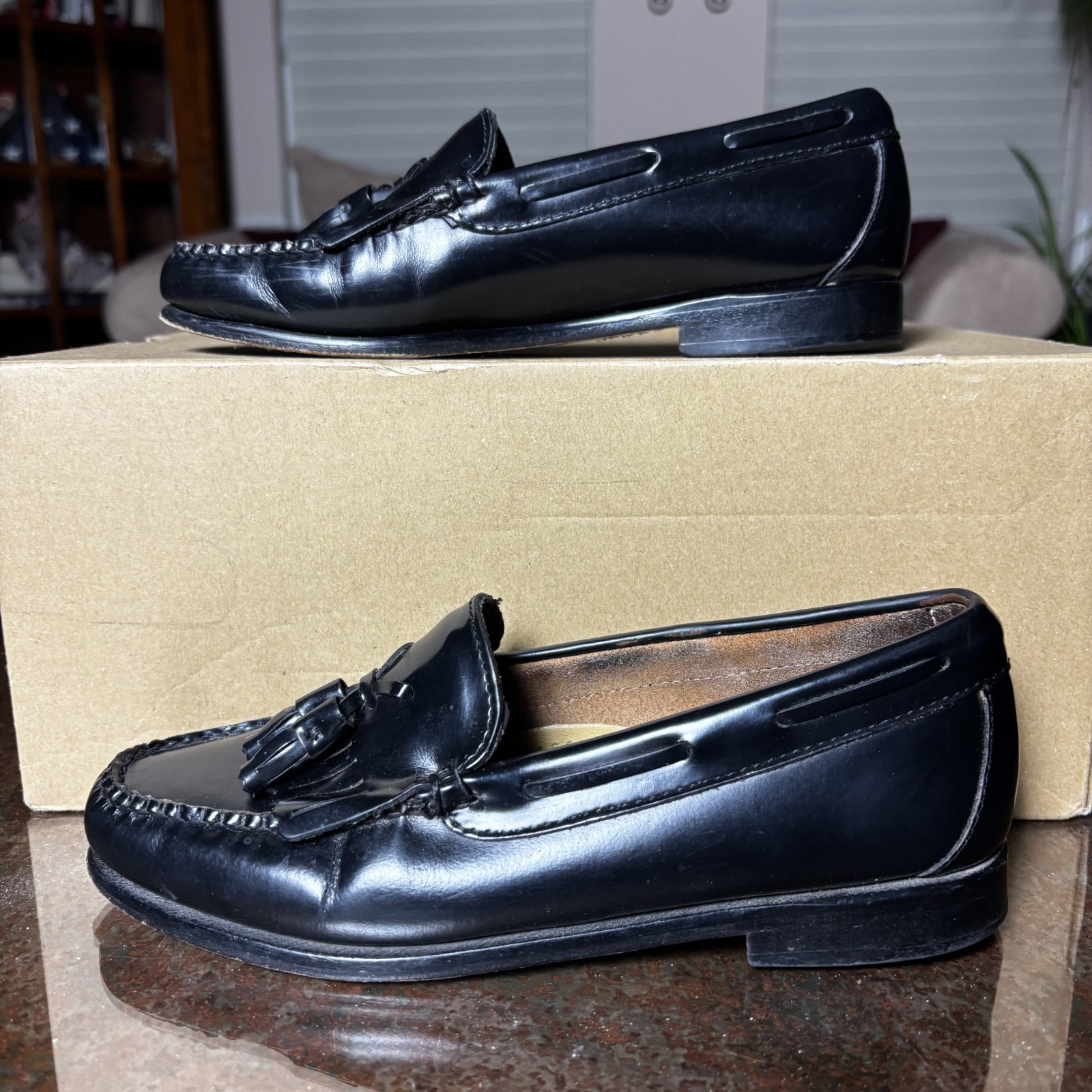 GH Bass Weejuns Penny Loafers Womens Size 5.5 Black Leather Tasseled Classic