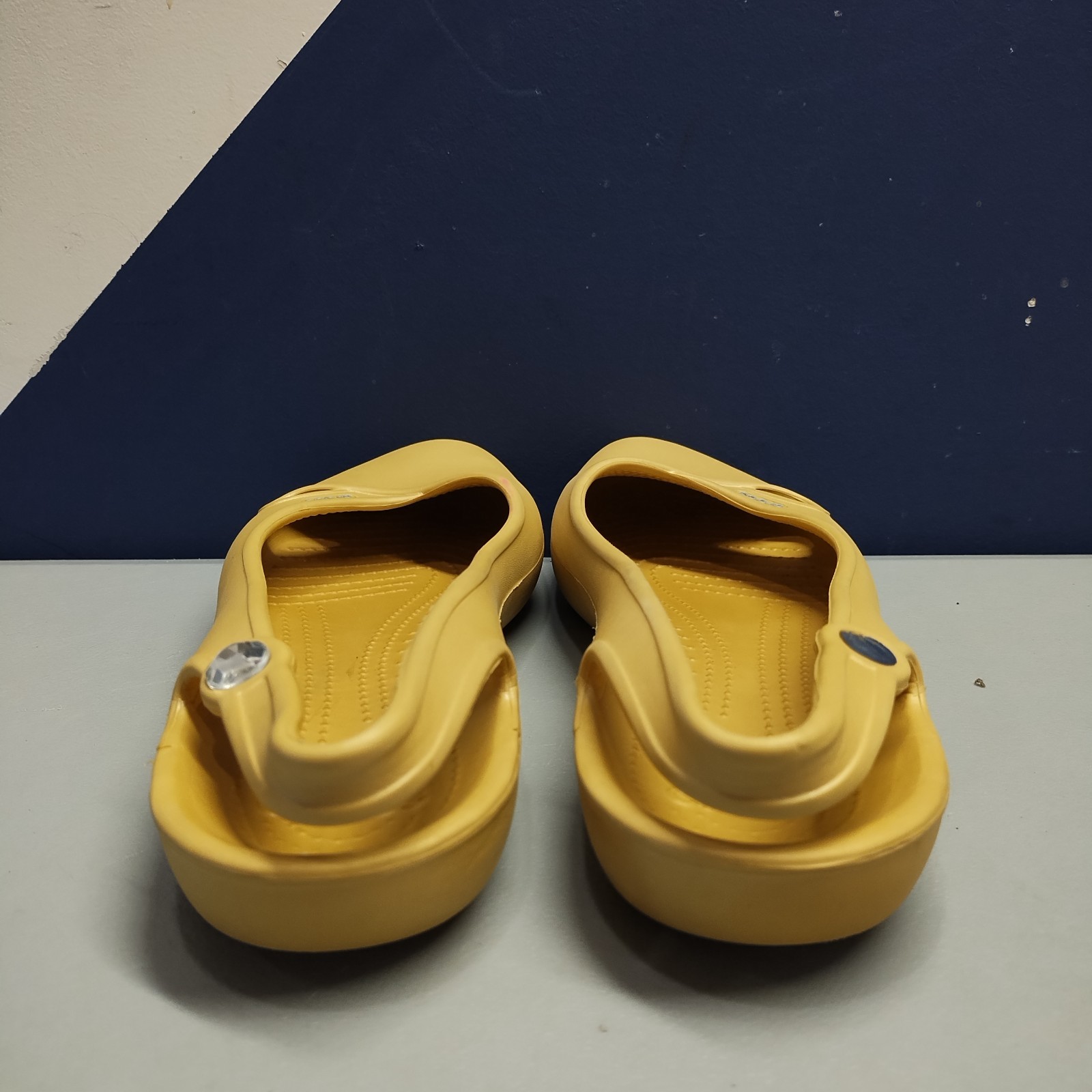 Crocs Croslite Slingback Sandals Womens 10 Tan Cutout Embellished Almond Toe