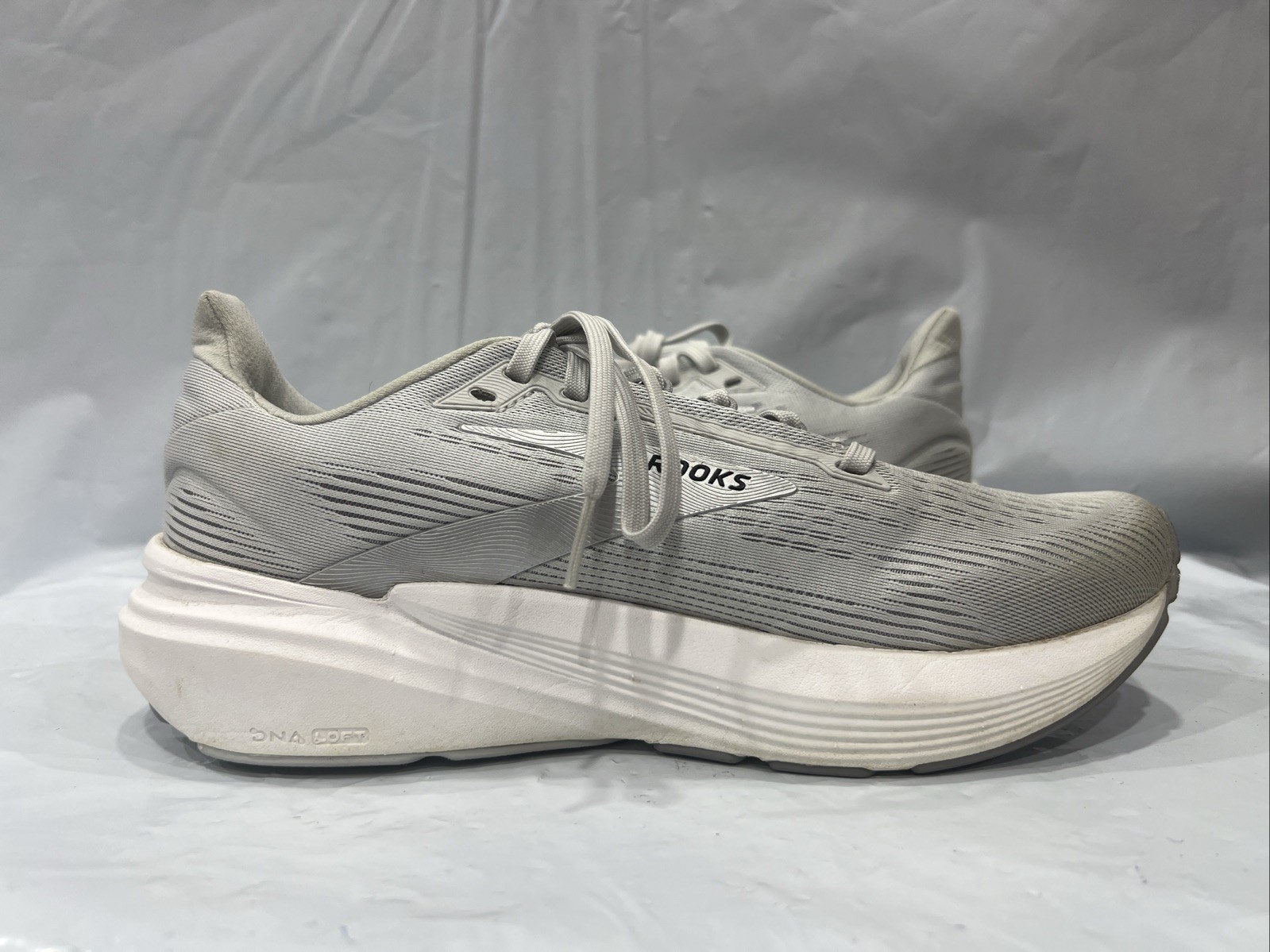 Brooks Revel 8 120456-1B-086 Sneaker Women’s Size 8 B Gray Running Shoes EBS2429