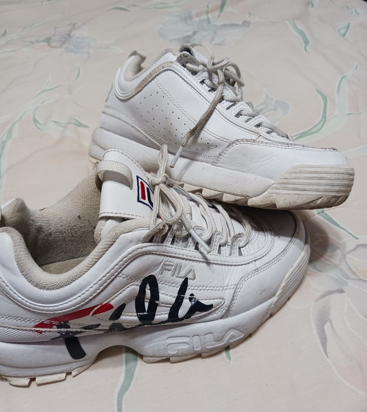 FILA* White Leather Synthetic Upper Comfort Shoes* Women 9 1/2* Lace up