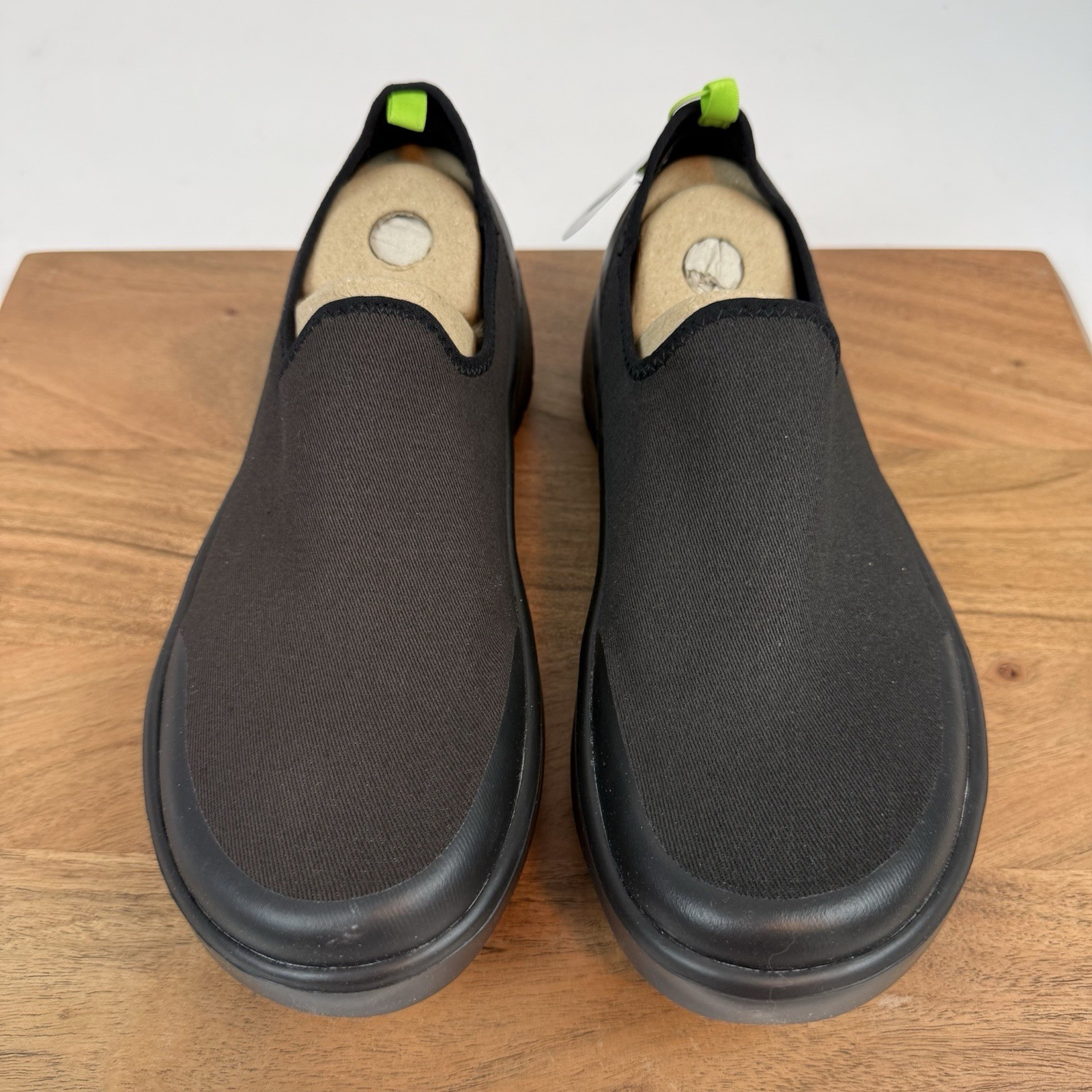 New Womens Oofos Oomg Eezee Black Athletic Low Recovery Pull On Shoes Size 10