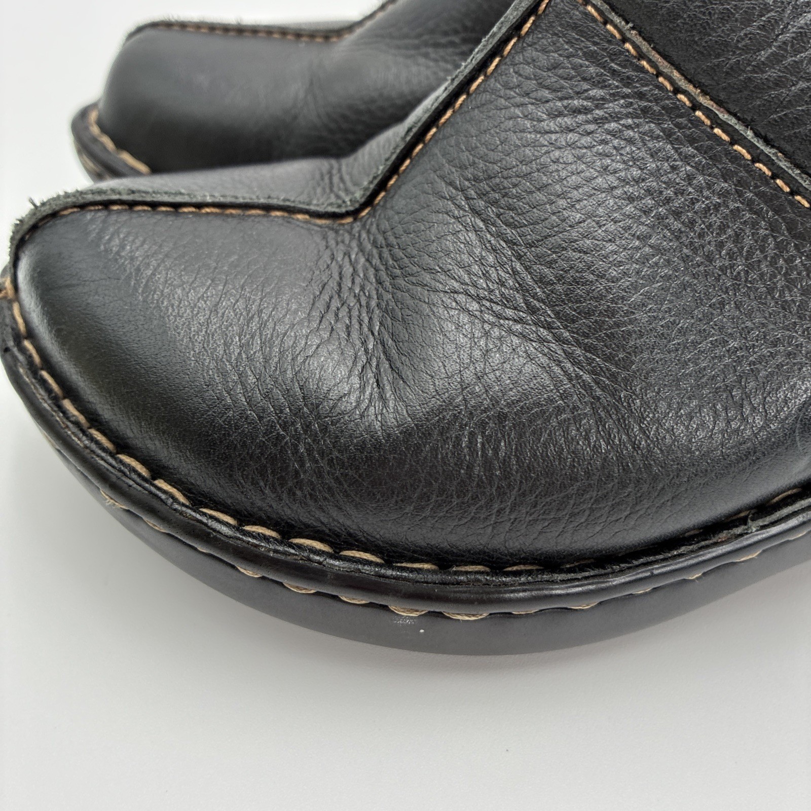 Born Womens Black Leather Clogs Mules W31402 Opanka Stitched Shoes Size 7/38