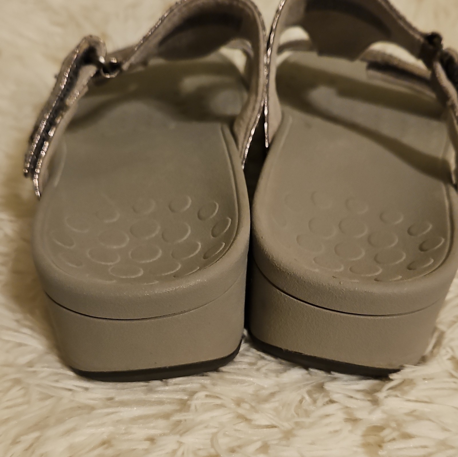 Vionic Pacific Ellie Metallic Snake Pewter Silver Comfort Sandals- Womens Size 6