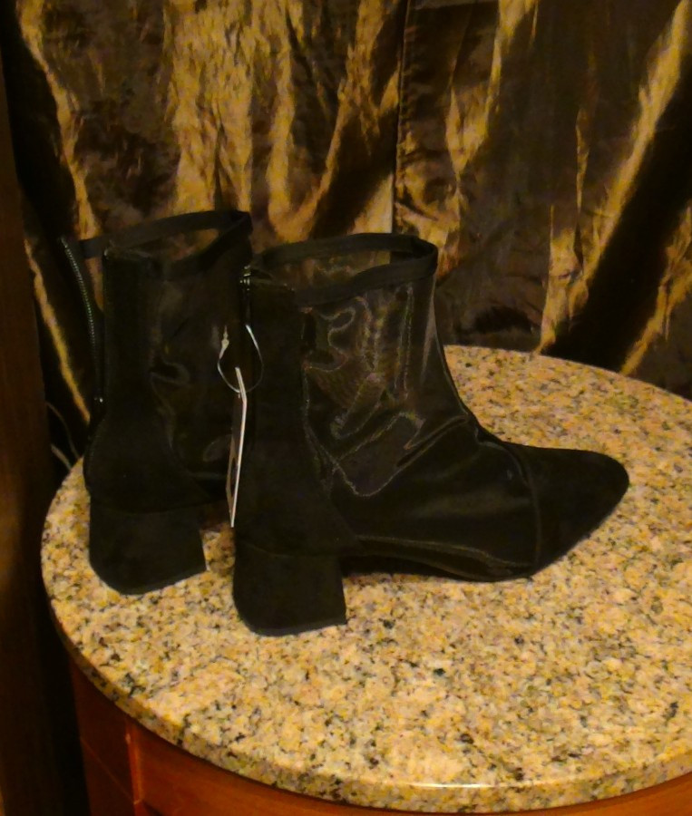 Women’s Celaena Mid-calf 1.75″ Heel See-thru Boots Size 9 Black A New Day
