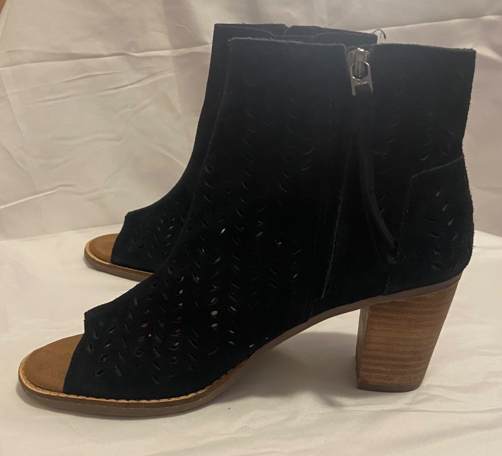 Toms Boots Womens 8W Majorca Ankle Booties Gray Suede Peep Toe Heels Side Zip