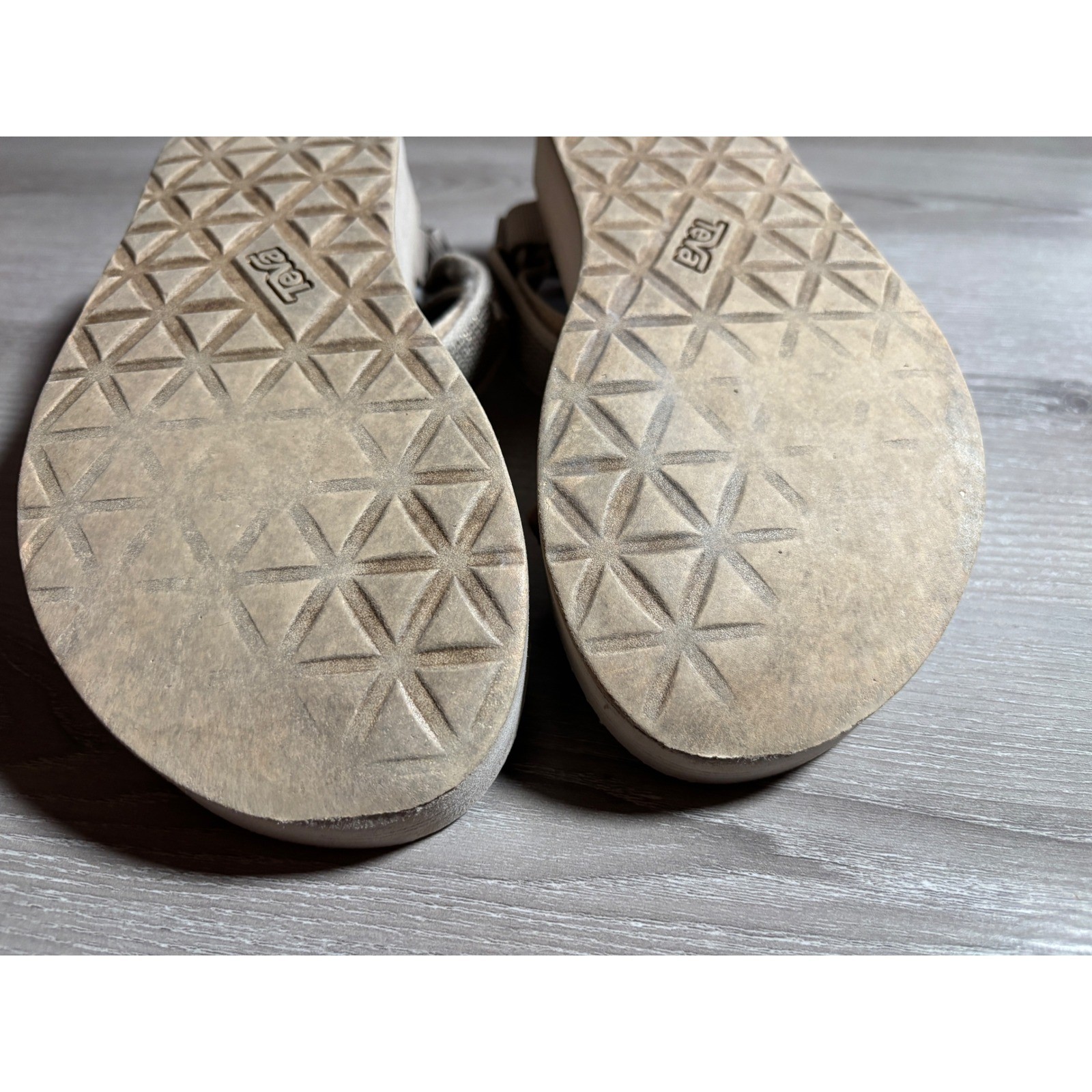 Teva Midform Universal Metallic Champagne Beige Platform Sandals Womens