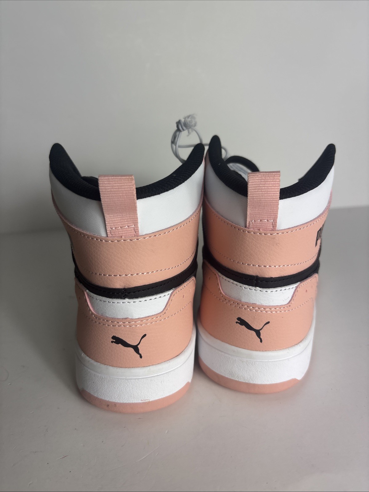 Puma Rebound Joy Women’s Mid Sneakers Shoes Black White Rose Size 8.5