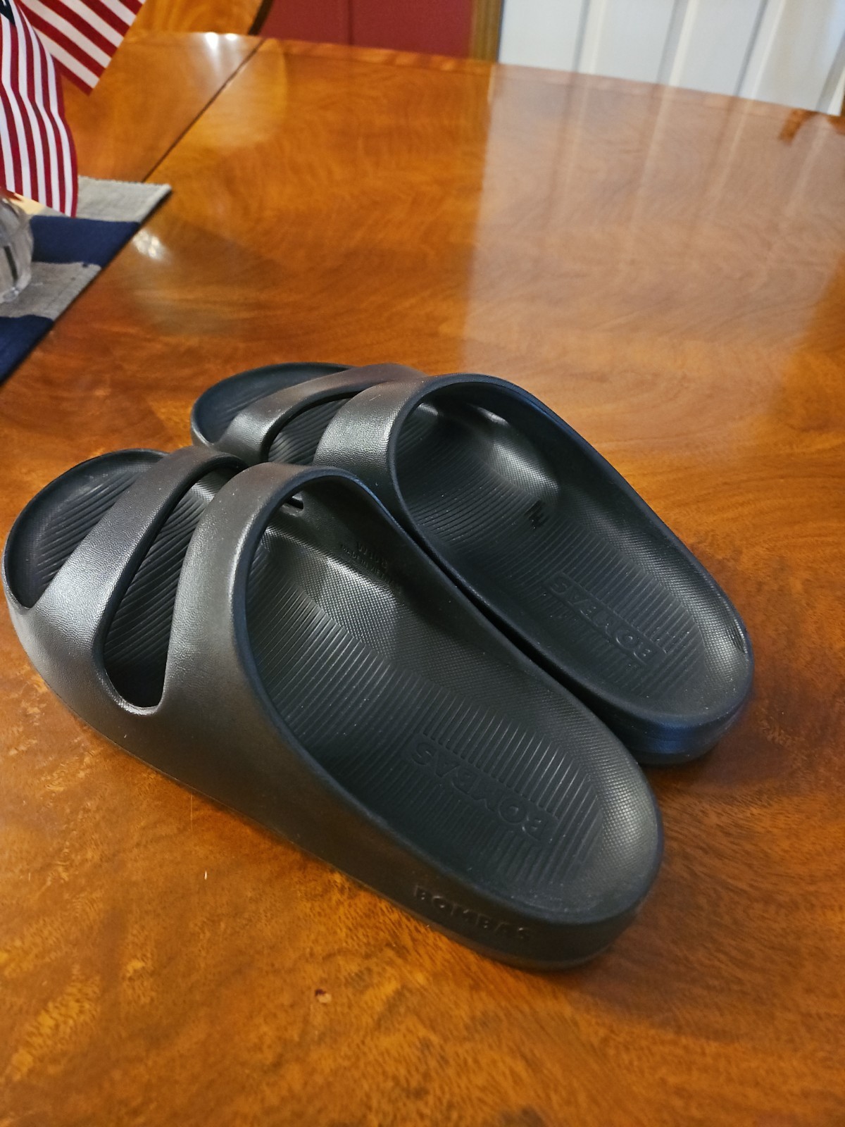 BOMBAS Black Friday Slide Sandal Womens Size 10 Worn Once