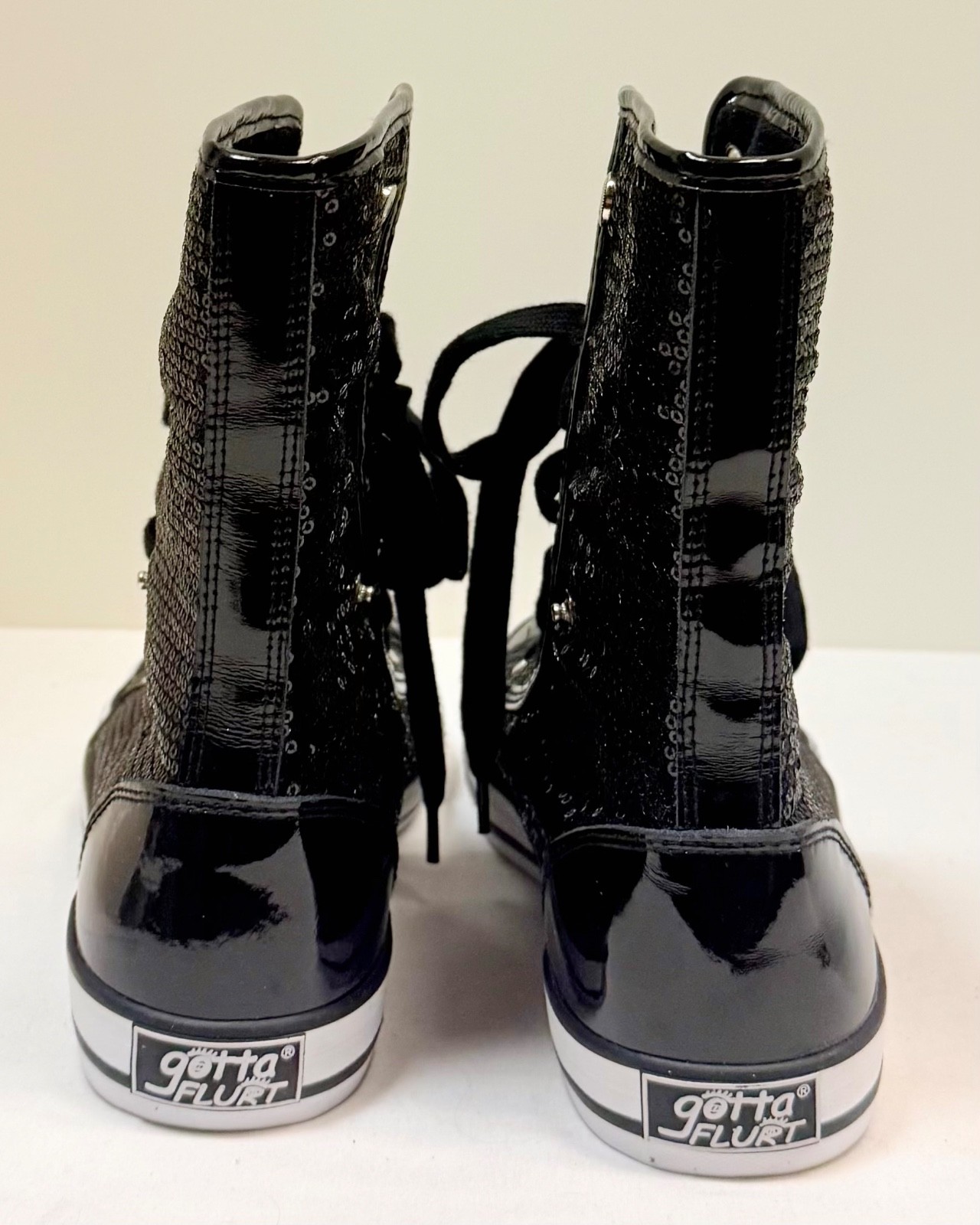 Gotta® Flurt Women’s size 8 Black Sneakers Sequin Hi-Top Funky Glam NIB