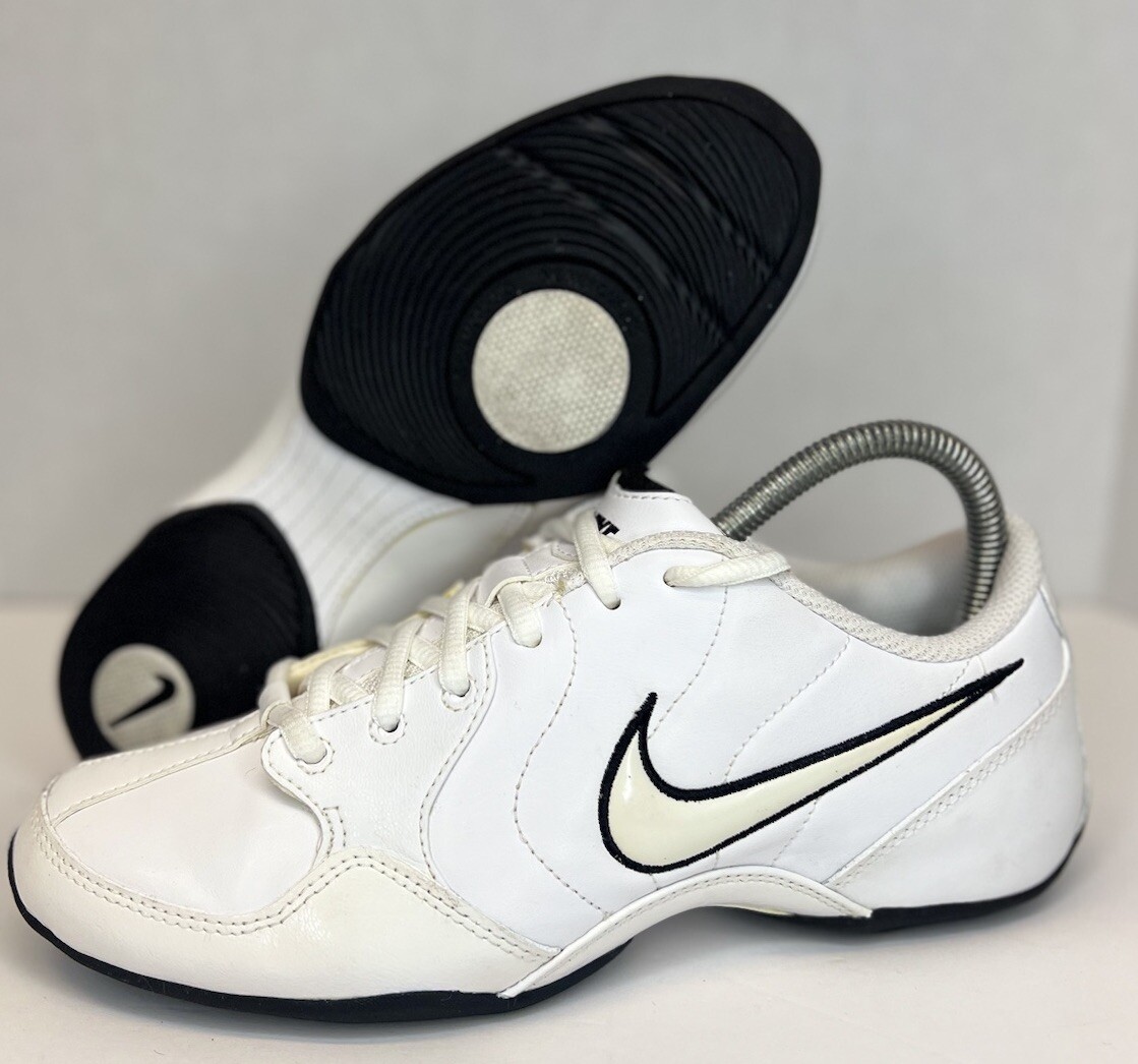2009 Nike Musique VI White/Blk Womens Cheerleading/Dance Shoes Sz 7 SUPERB! LKNW