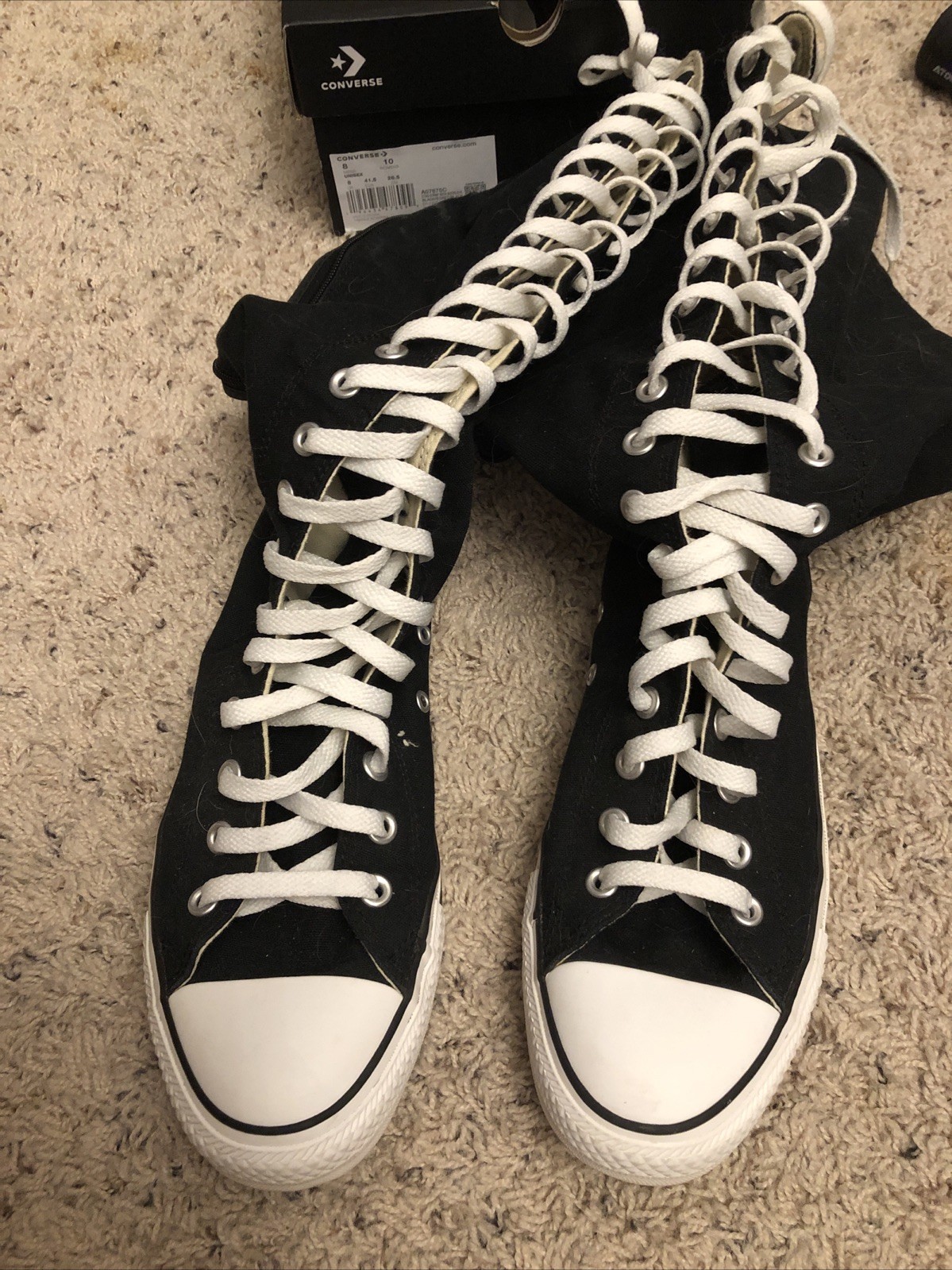 Converse Lot (4 Pairs) Size 8 Men/10 Women. Open to Reasonable Offers.
