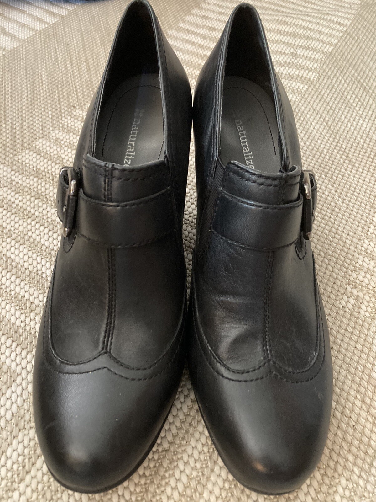 NATURALIZER Pumps Heels Sz 10M Black Leather Shoes Wingtip 3.25” Heel GETTY EUC