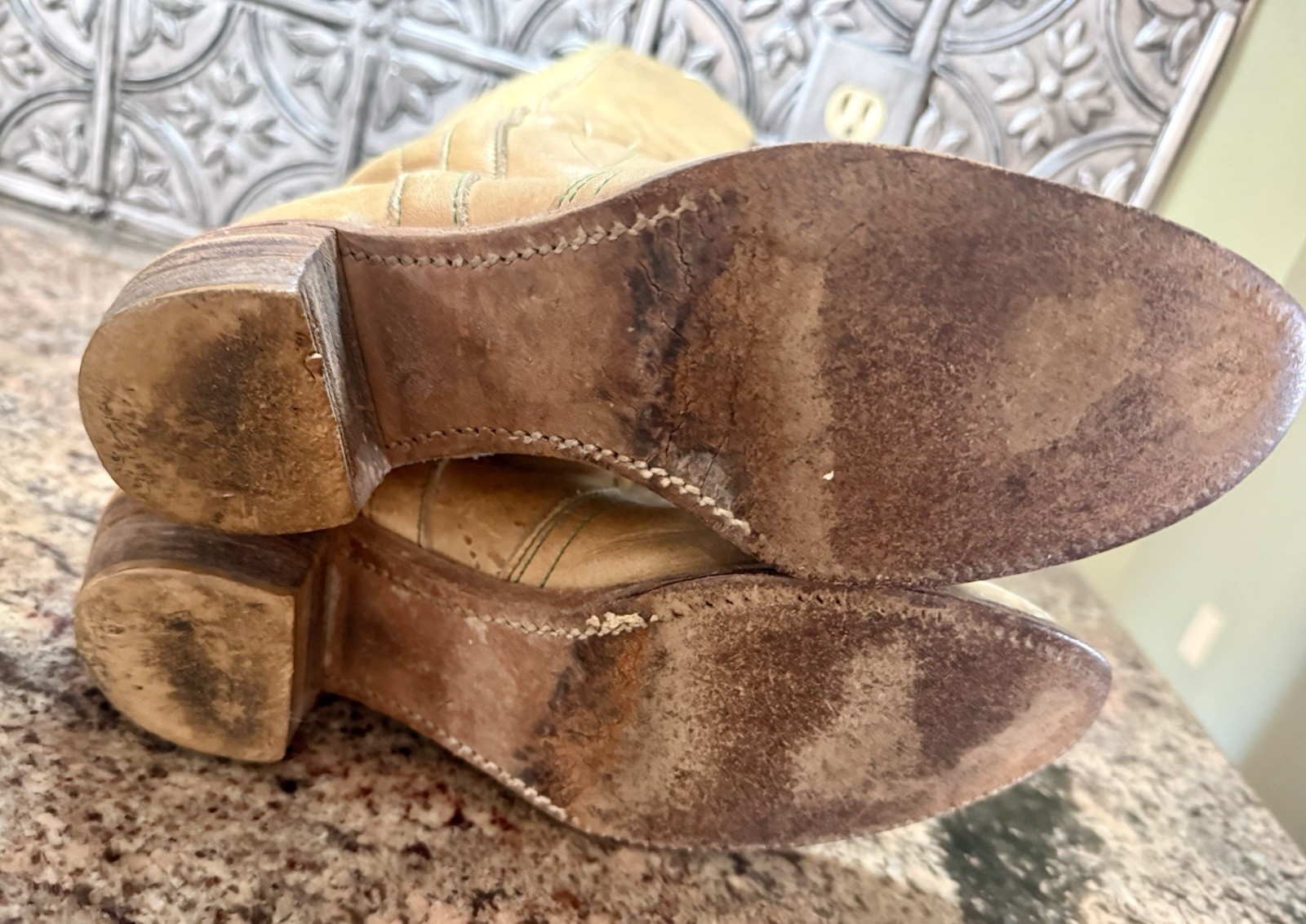 Vintage Dingo Leather Women’s 8N Cowboy Boots (Mustard W/ Green Stitching)