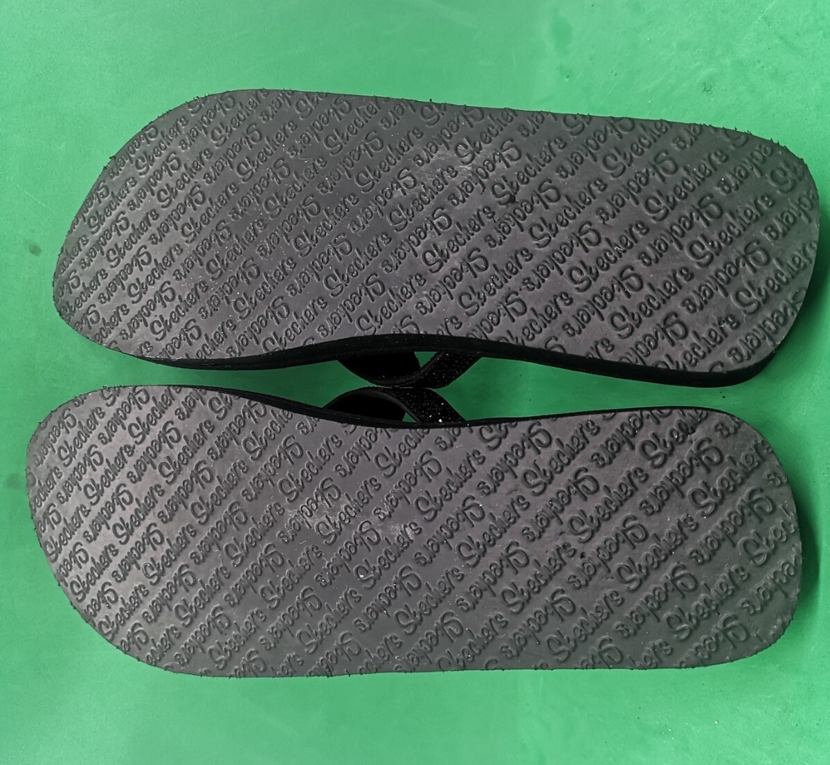 Skechers Yoga Foam 31601 Slip On Thong Flip Flop Sandals Women Sz 10 Black bling