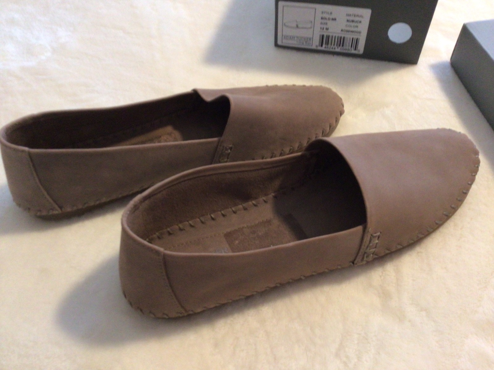 Adam Tucker, me Too Womens 12M flat shoes nubuck NEW Excellent