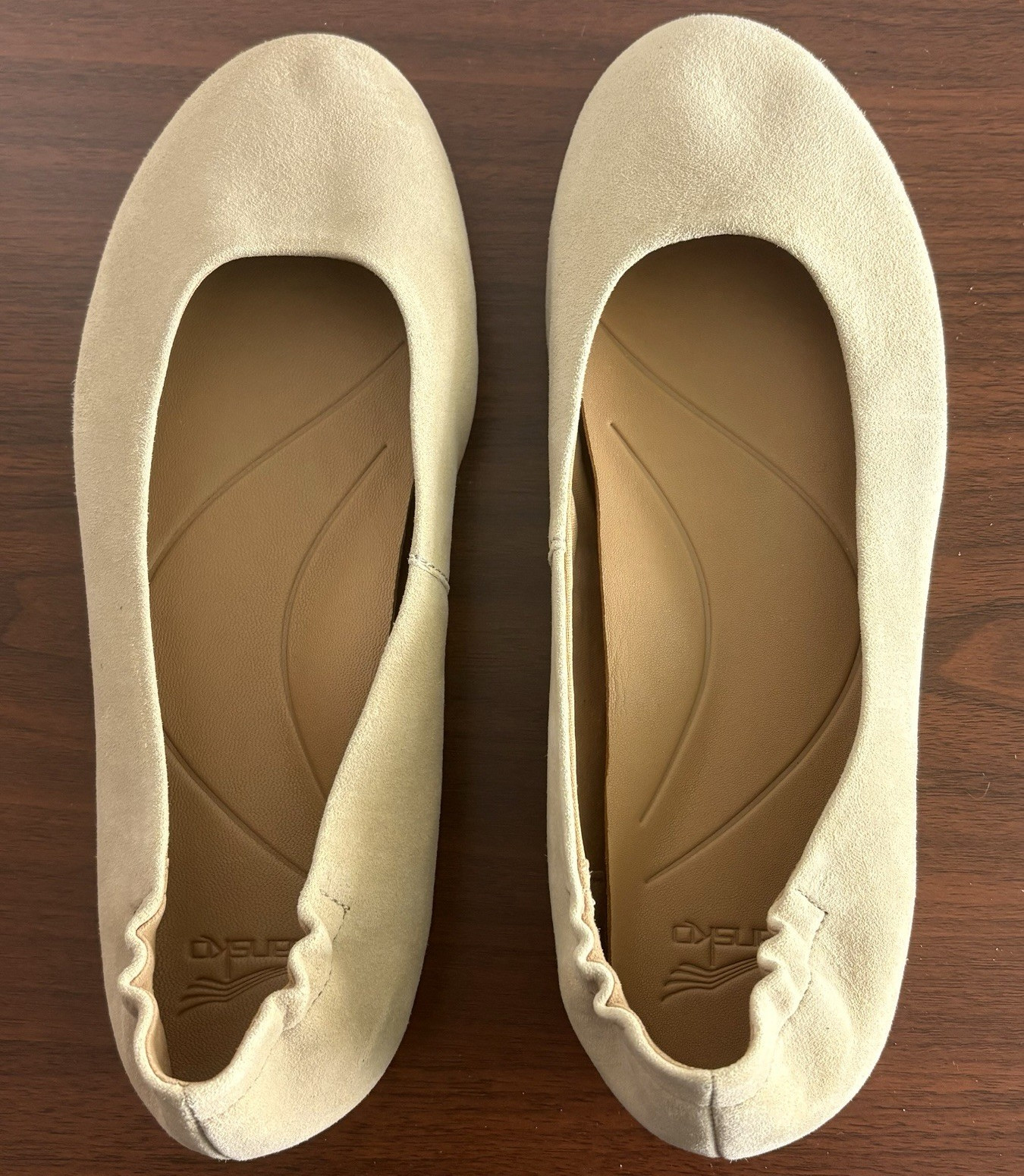 Dansko Women’s Beige Leather Ballet Flats Slip-On Comfort Round Toe US 6.5